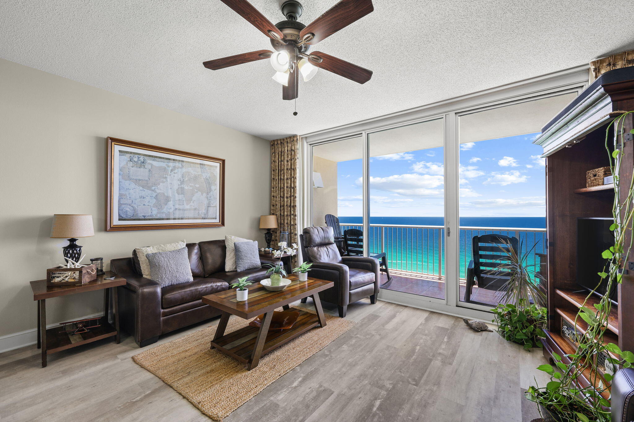 MAJESTIC BEACH TOWERS I - Residential