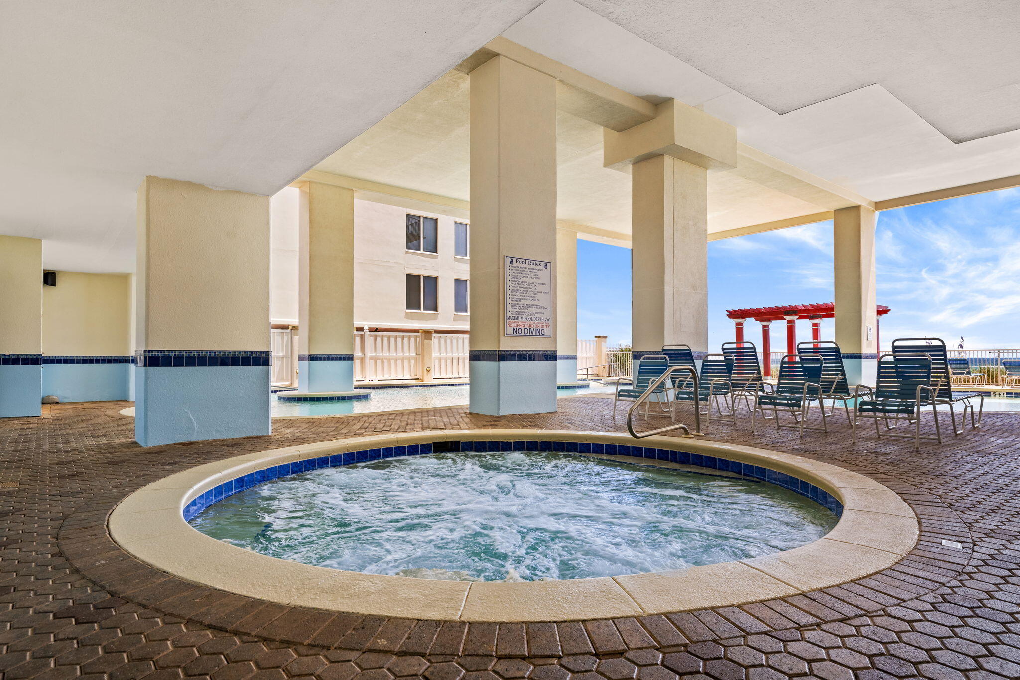 MAJESTIC BEACH TOWERS I - Residential