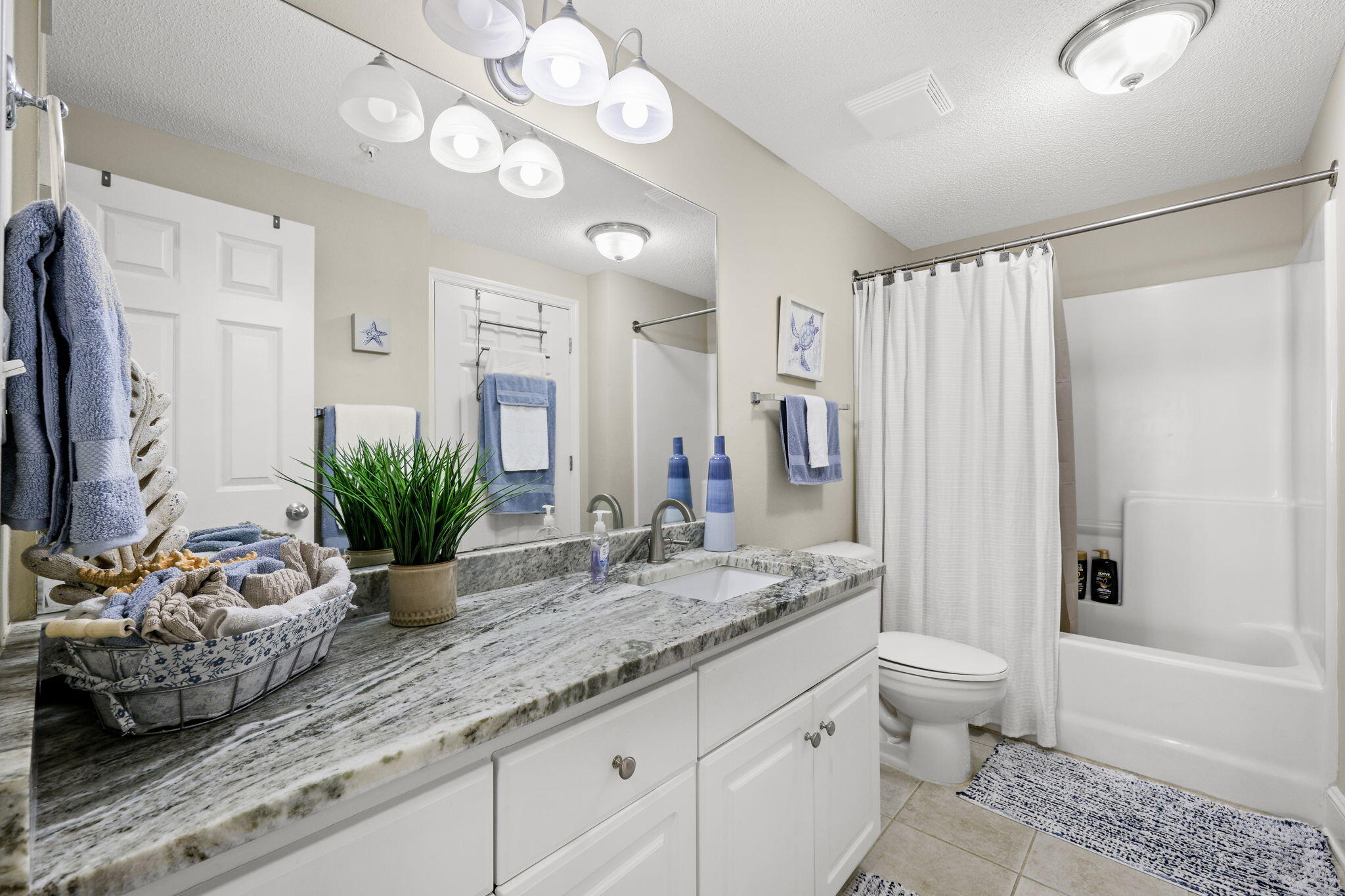 MAJESTIC BEACH TOWERS I - Residential