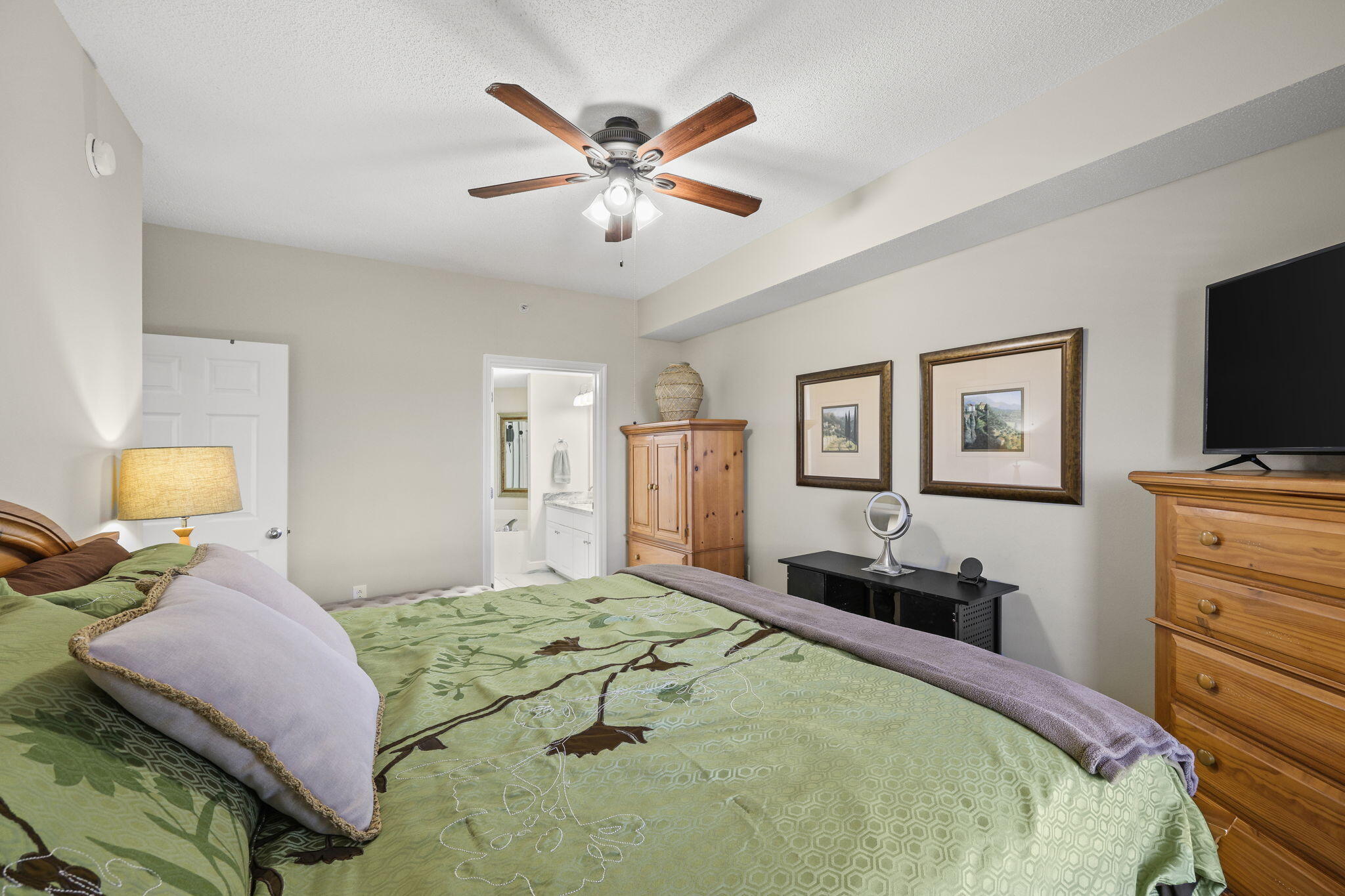 MAJESTIC BEACH TOWERS I - Residential