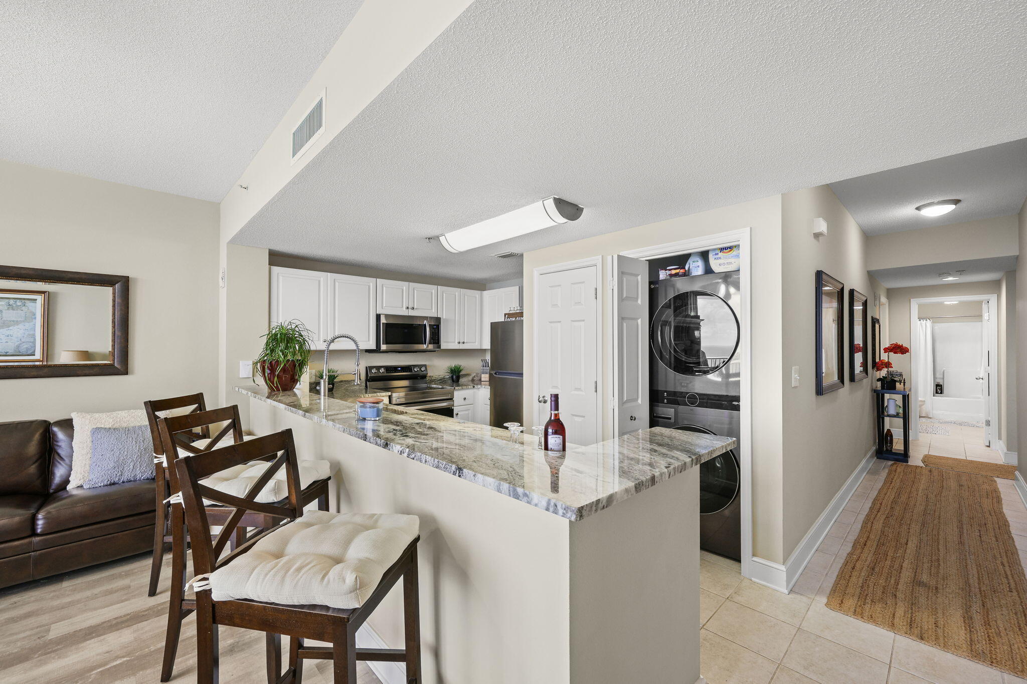 MAJESTIC BEACH TOWERS I - Residential