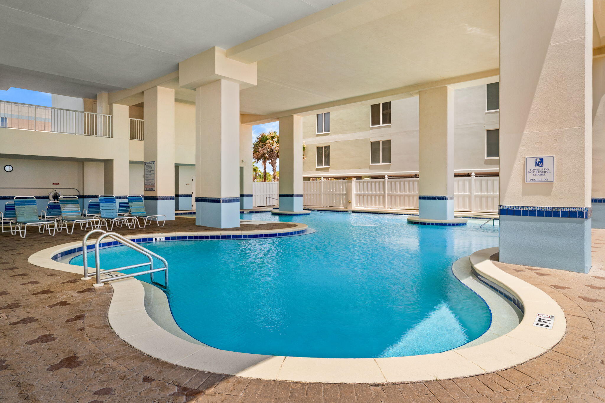 MAJESTIC BEACH TOWERS I - Residential