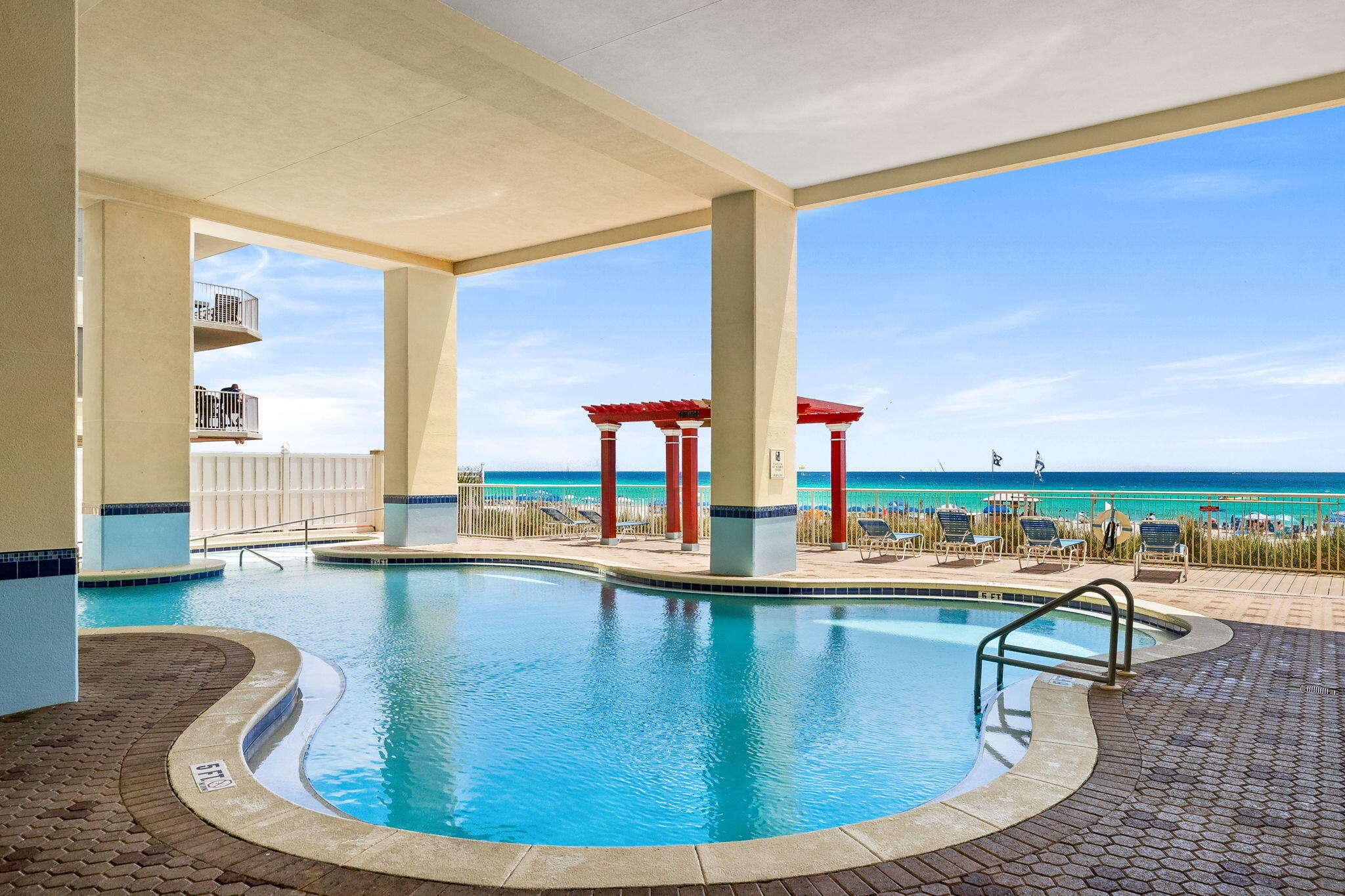 MAJESTIC BEACH TOWERS I - Residential