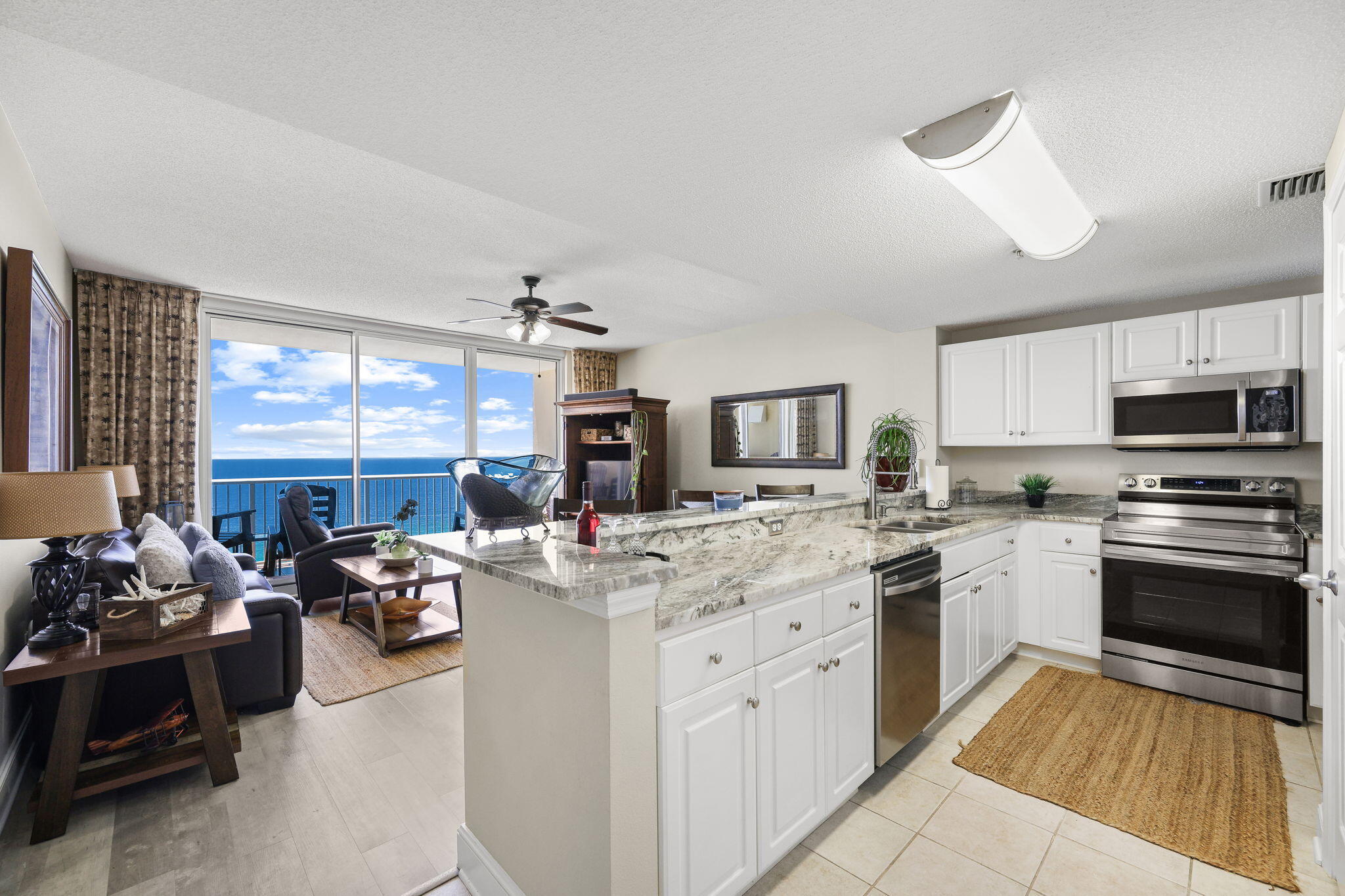 MAJESTIC BEACH TOWERS I - Residential