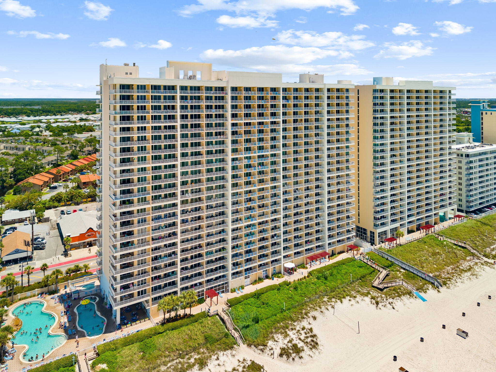 MAJESTIC BEACH TOWERS I - Residential