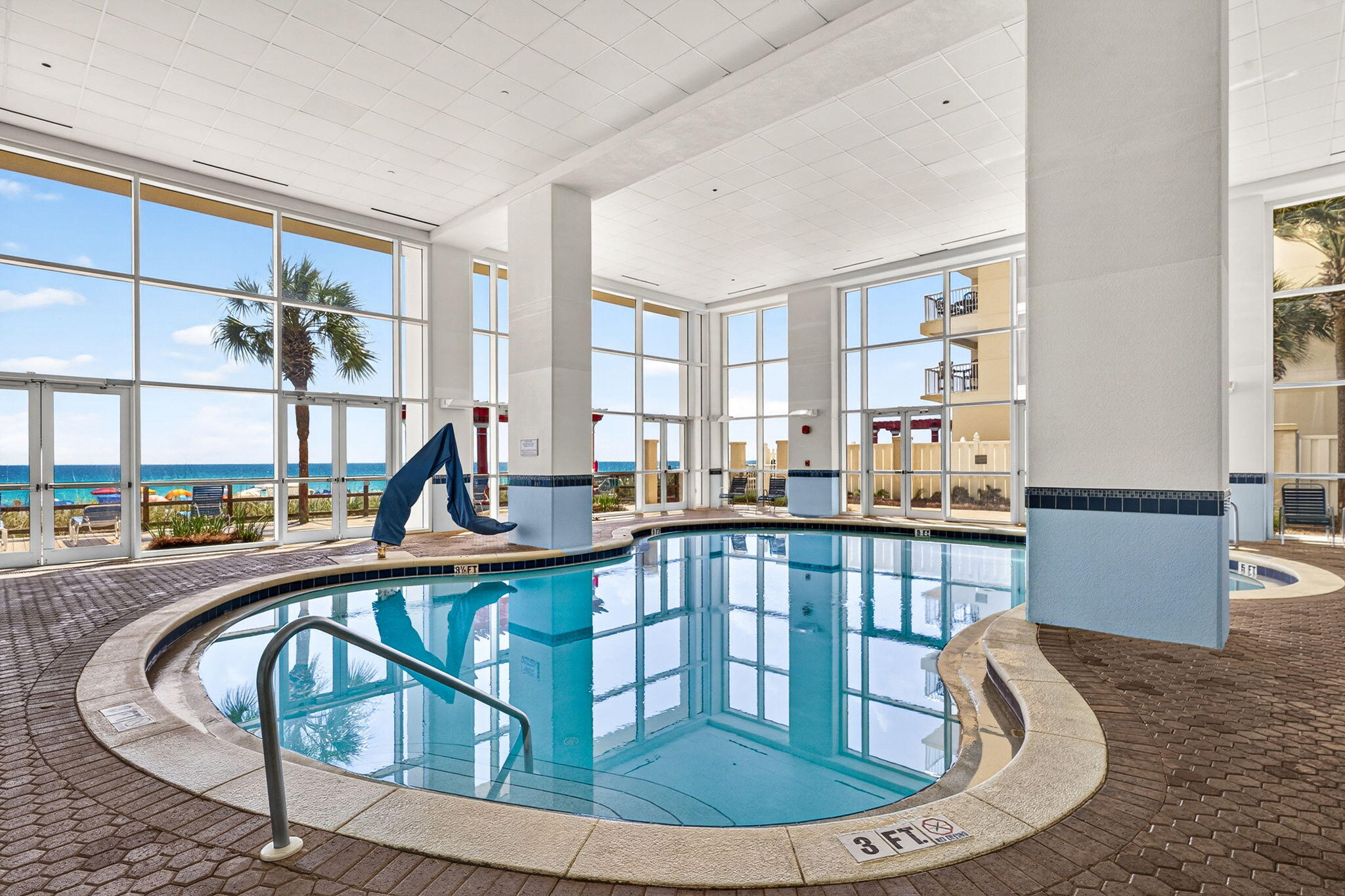 MAJESTIC BEACH TOWERS I - Residential