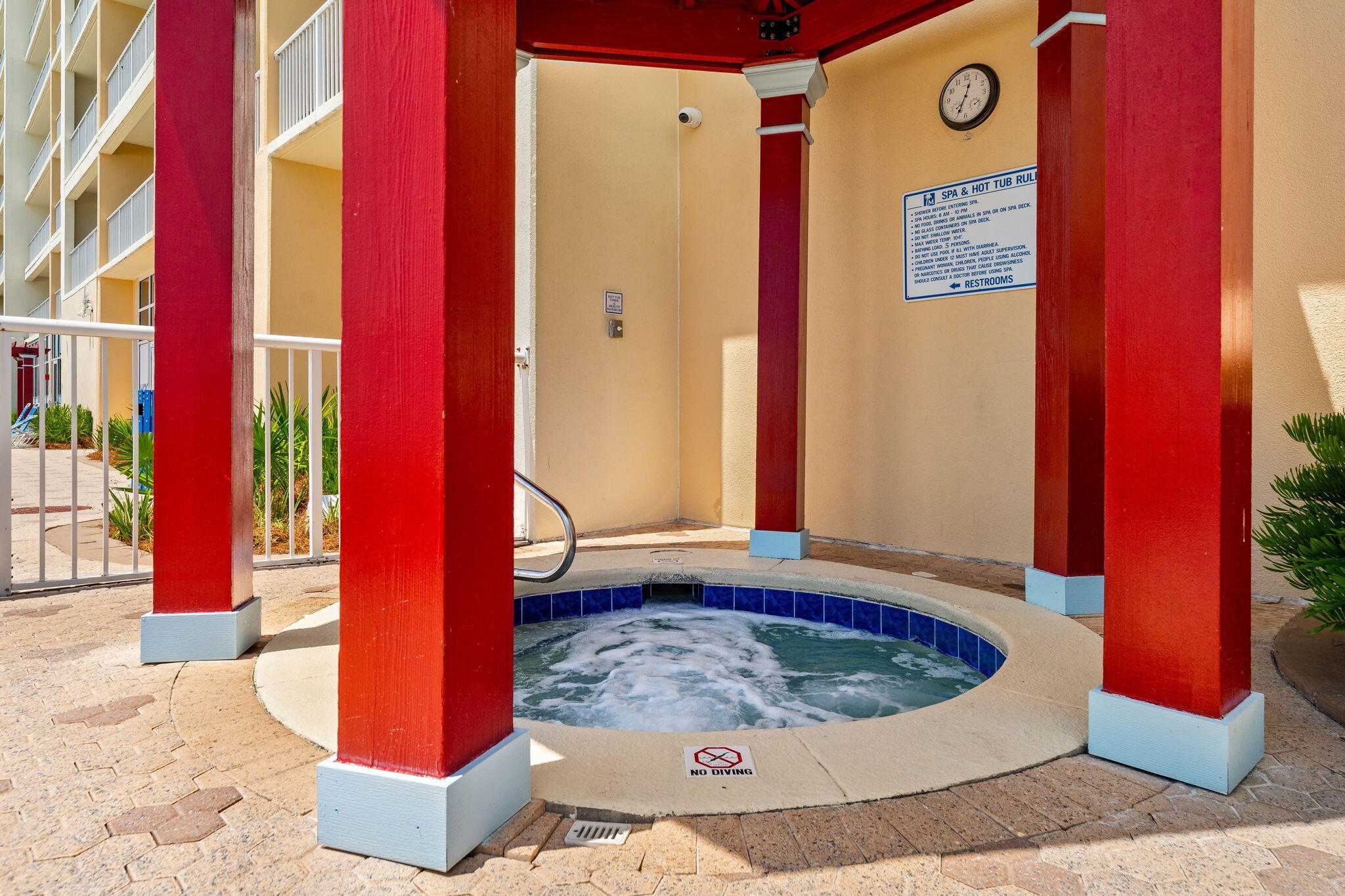MAJESTIC BEACH TOWERS I - Residential