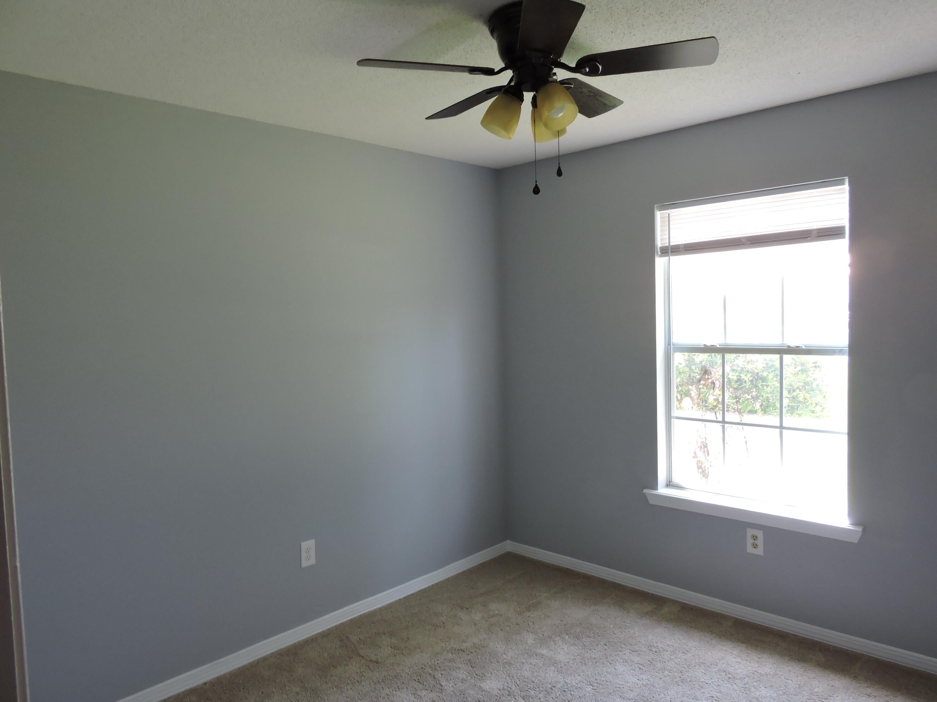 COUNTRYVIEW ESTATES 1ST ADDN - Residential Lease
