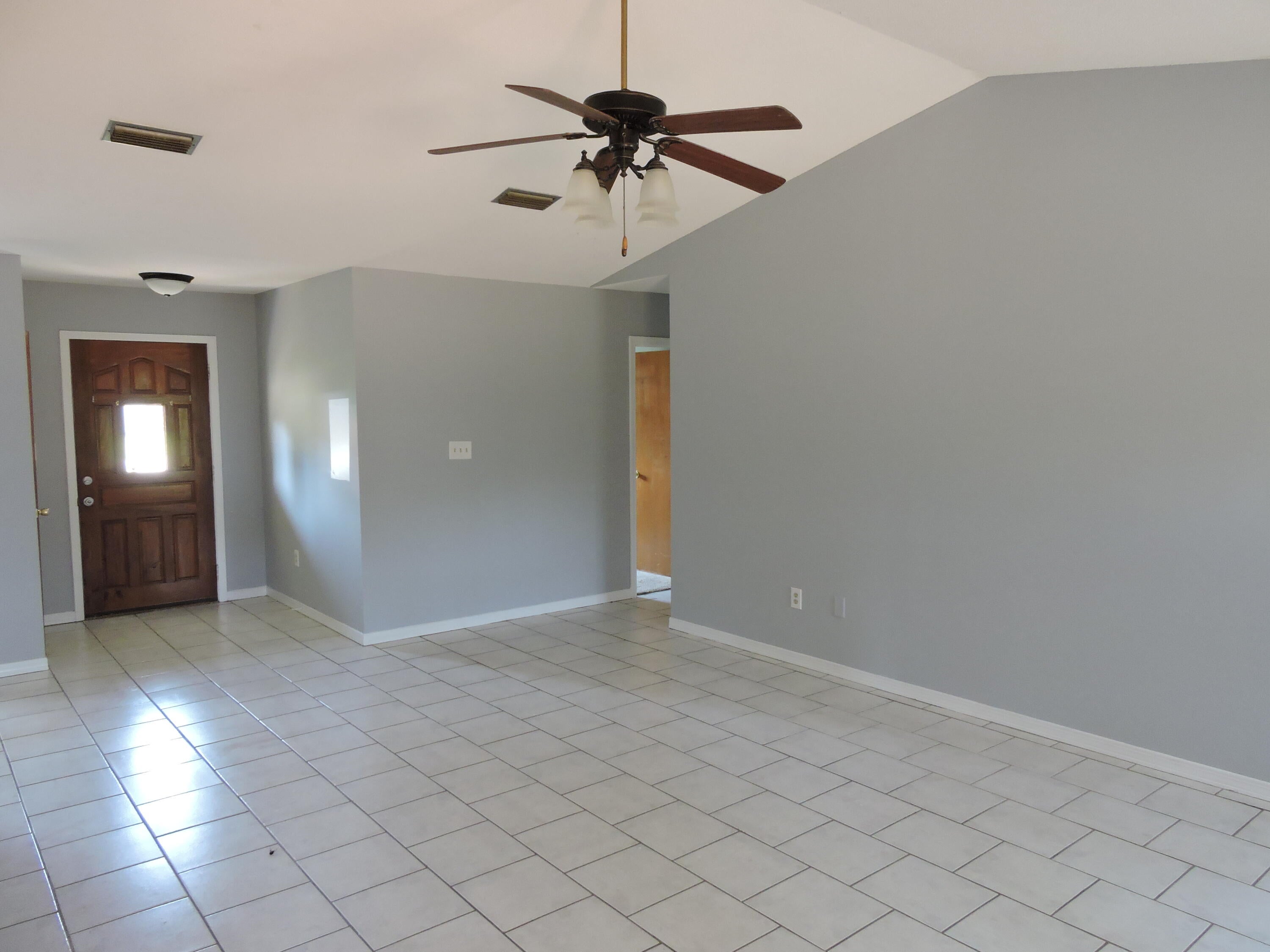 COUNTRYVIEW ESTATES 1ST ADDN - Residential Lease