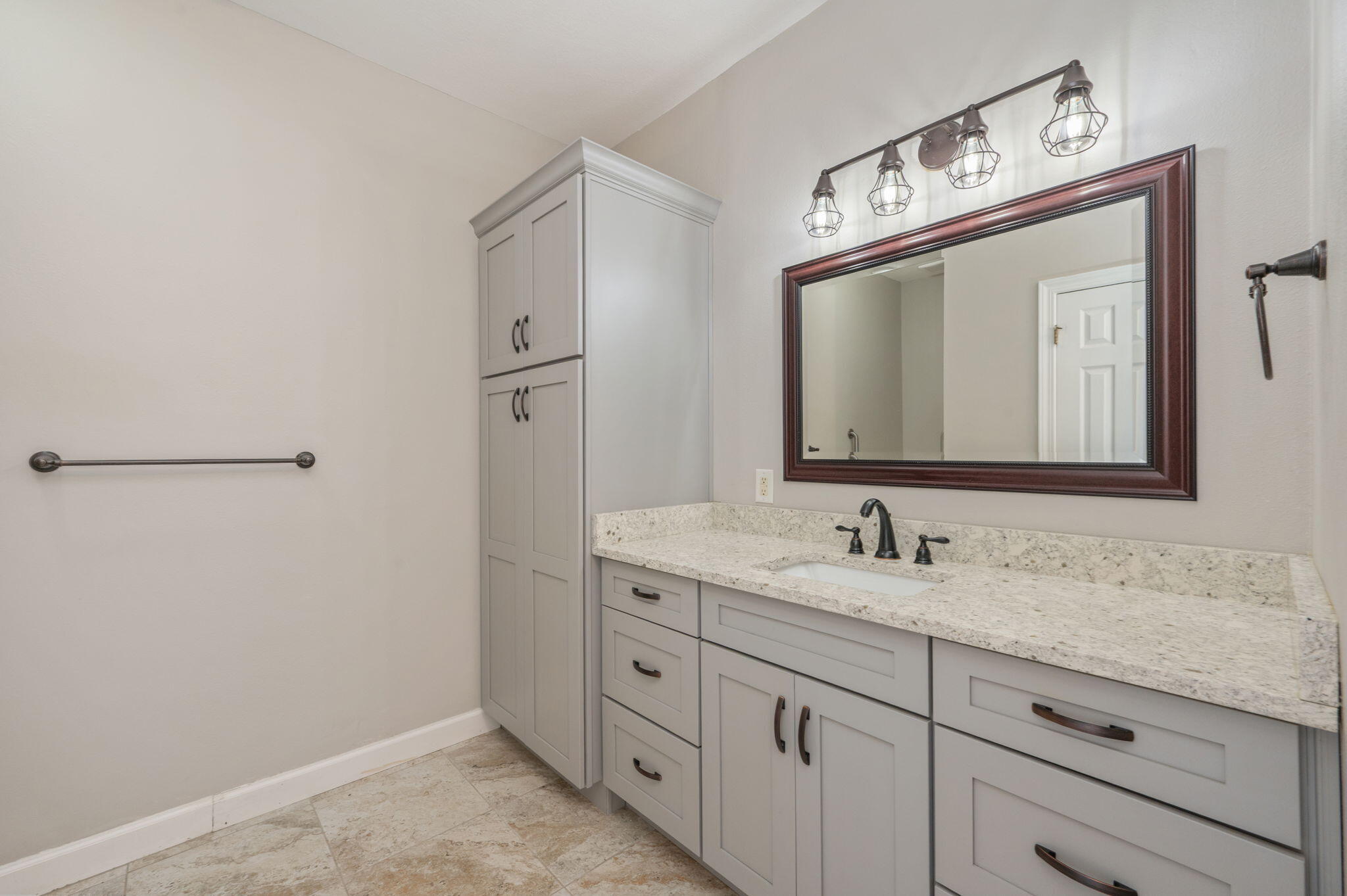 LAKE POINTE - Residential