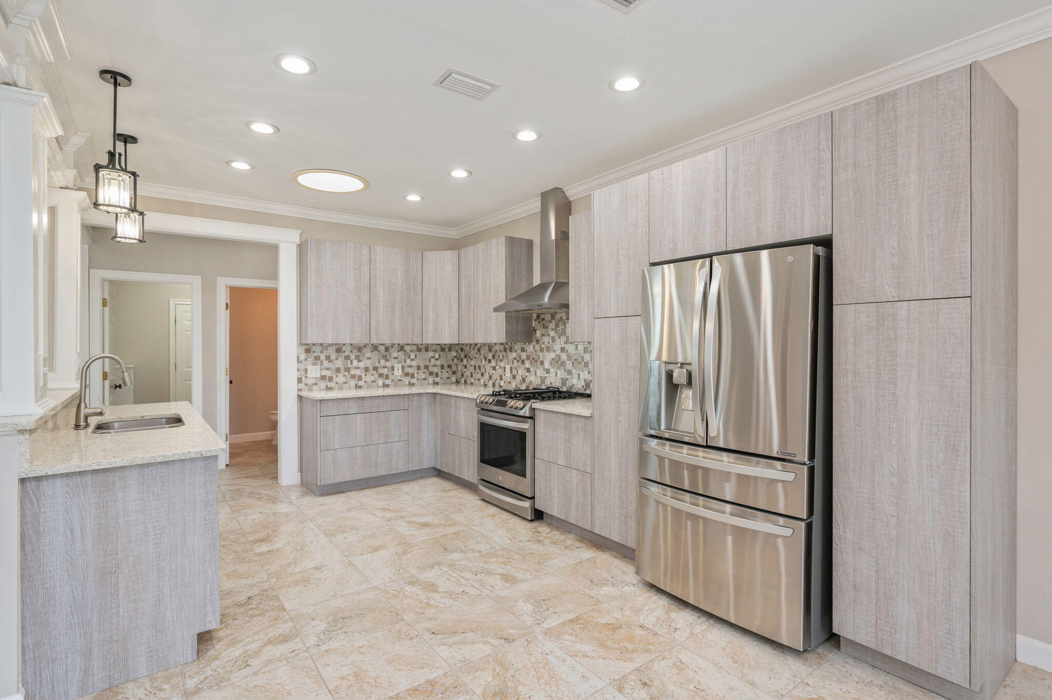 LAKE POINTE - Residential