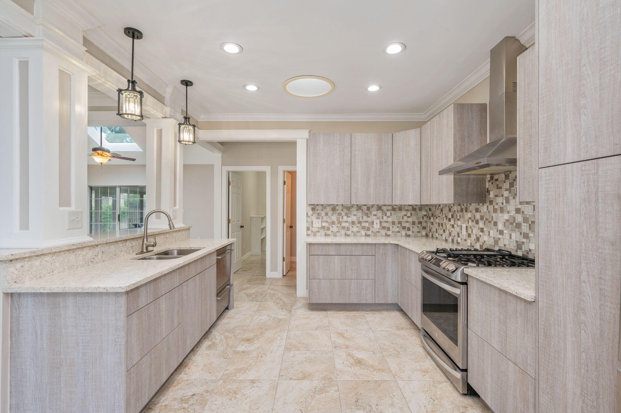 LAKE POINTE - Residential