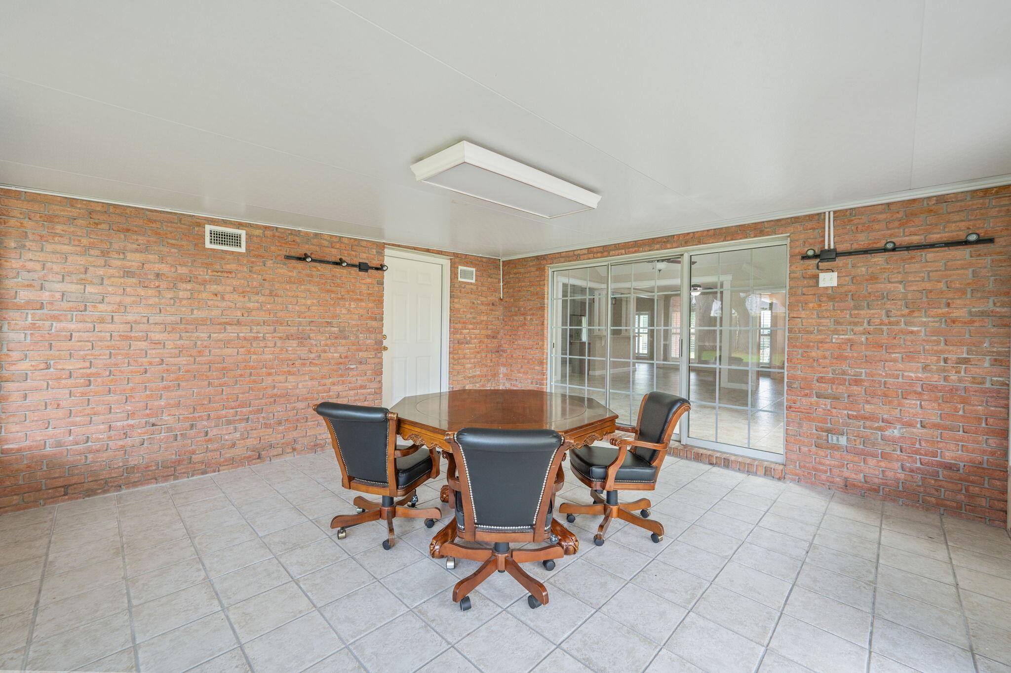 LAKE POINTE - Residential