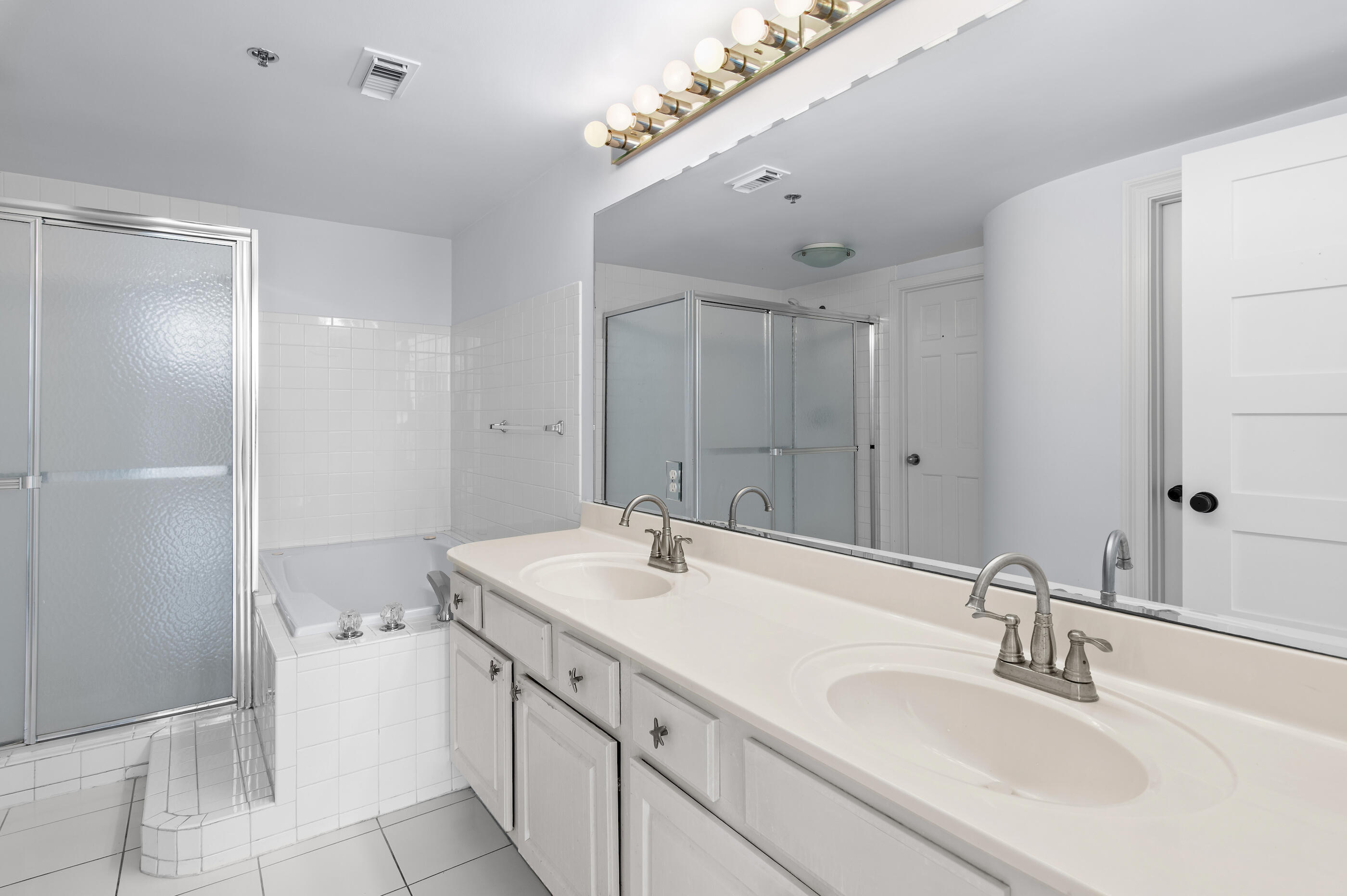JADE EAST TOWERS CONDO - Residential