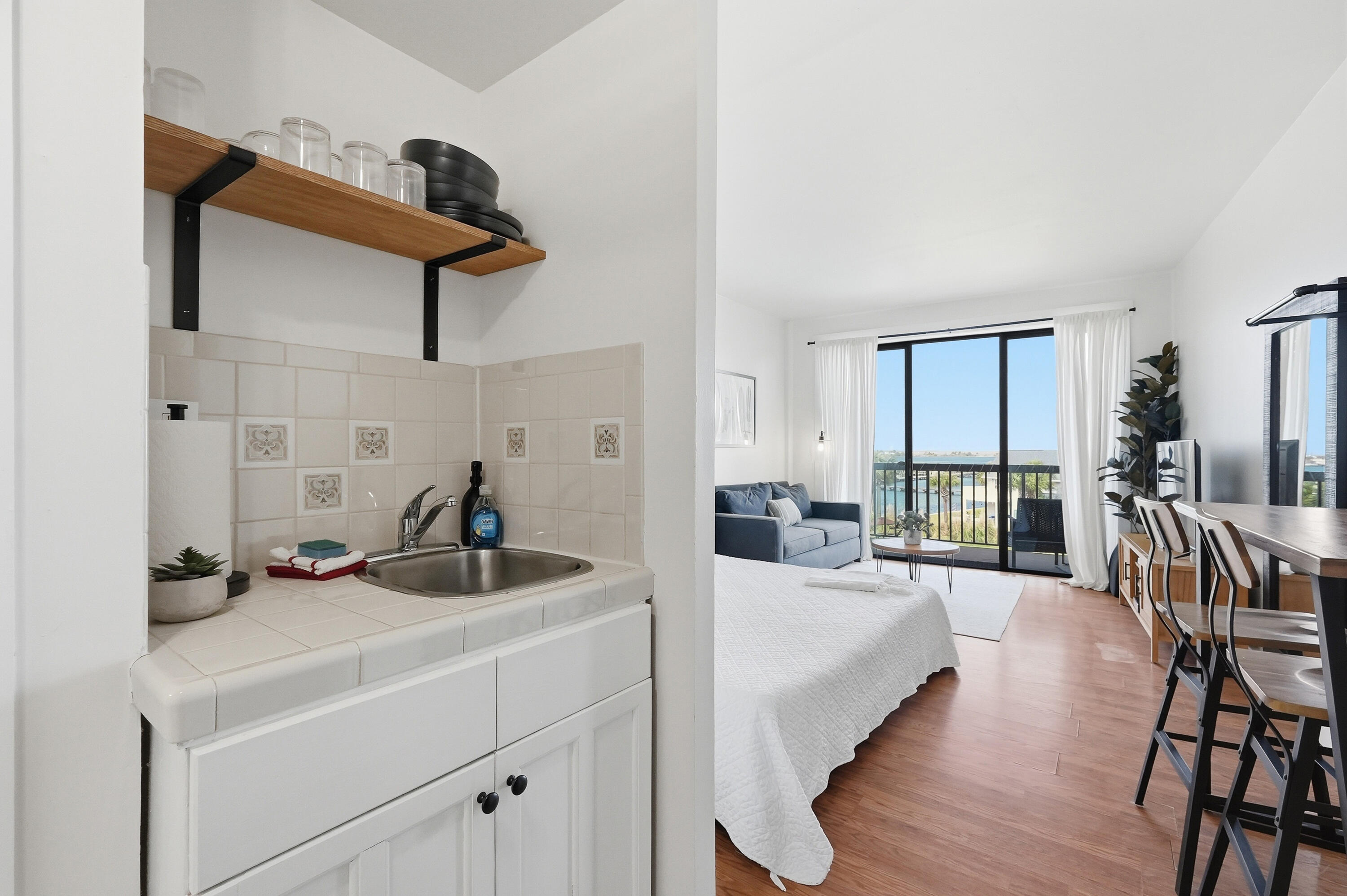 PIRATES BAY PH 1 - Residential