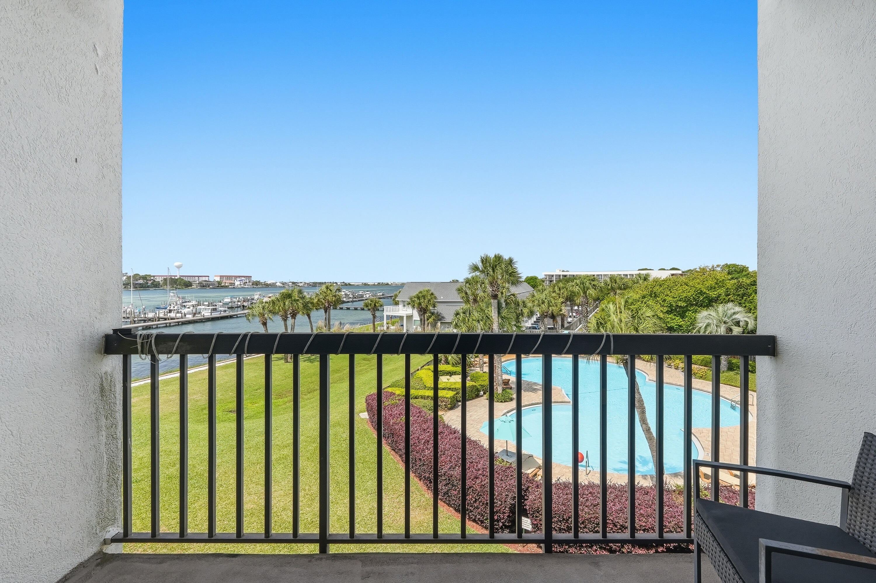 PIRATES BAY PH 1 - Residential