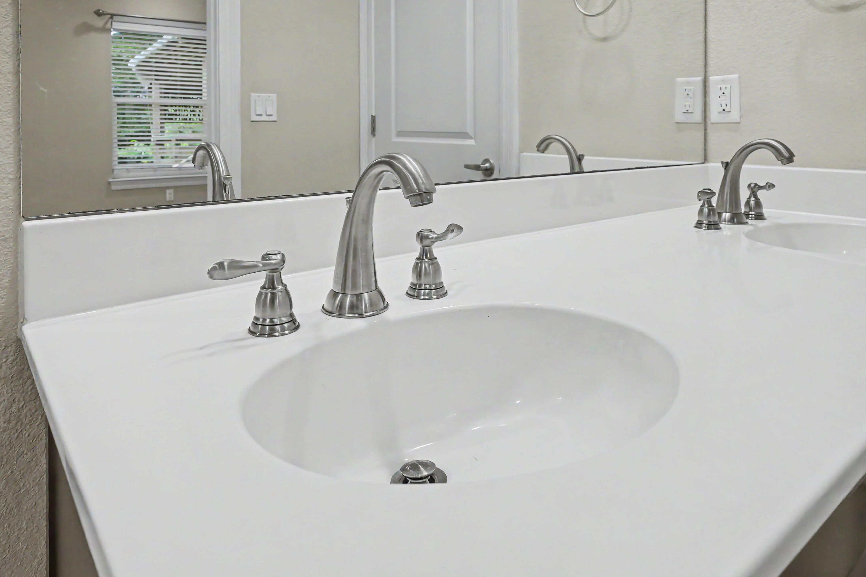 SOUNDVIEW - Residential Lease