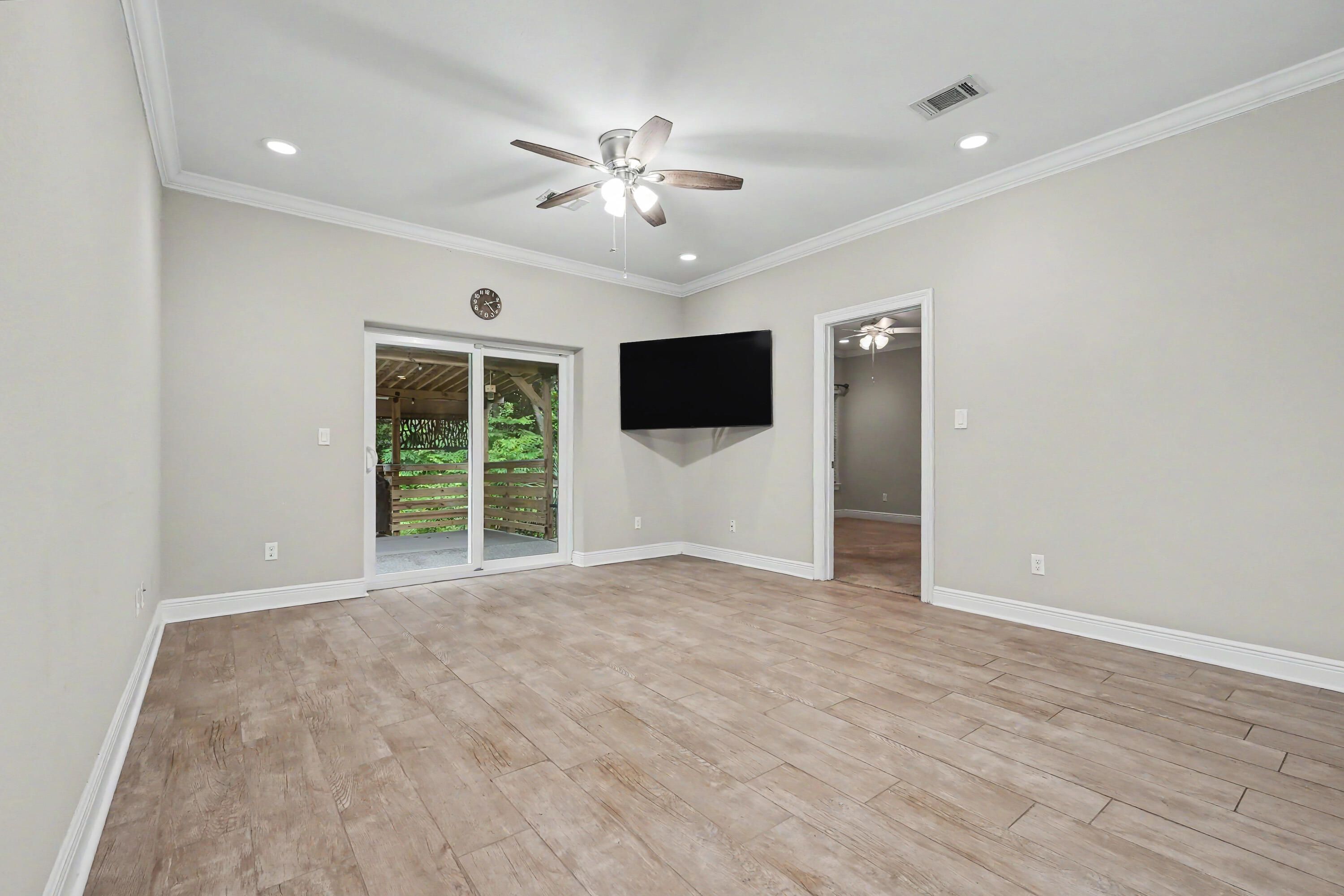 SOUNDVIEW - Residential Lease