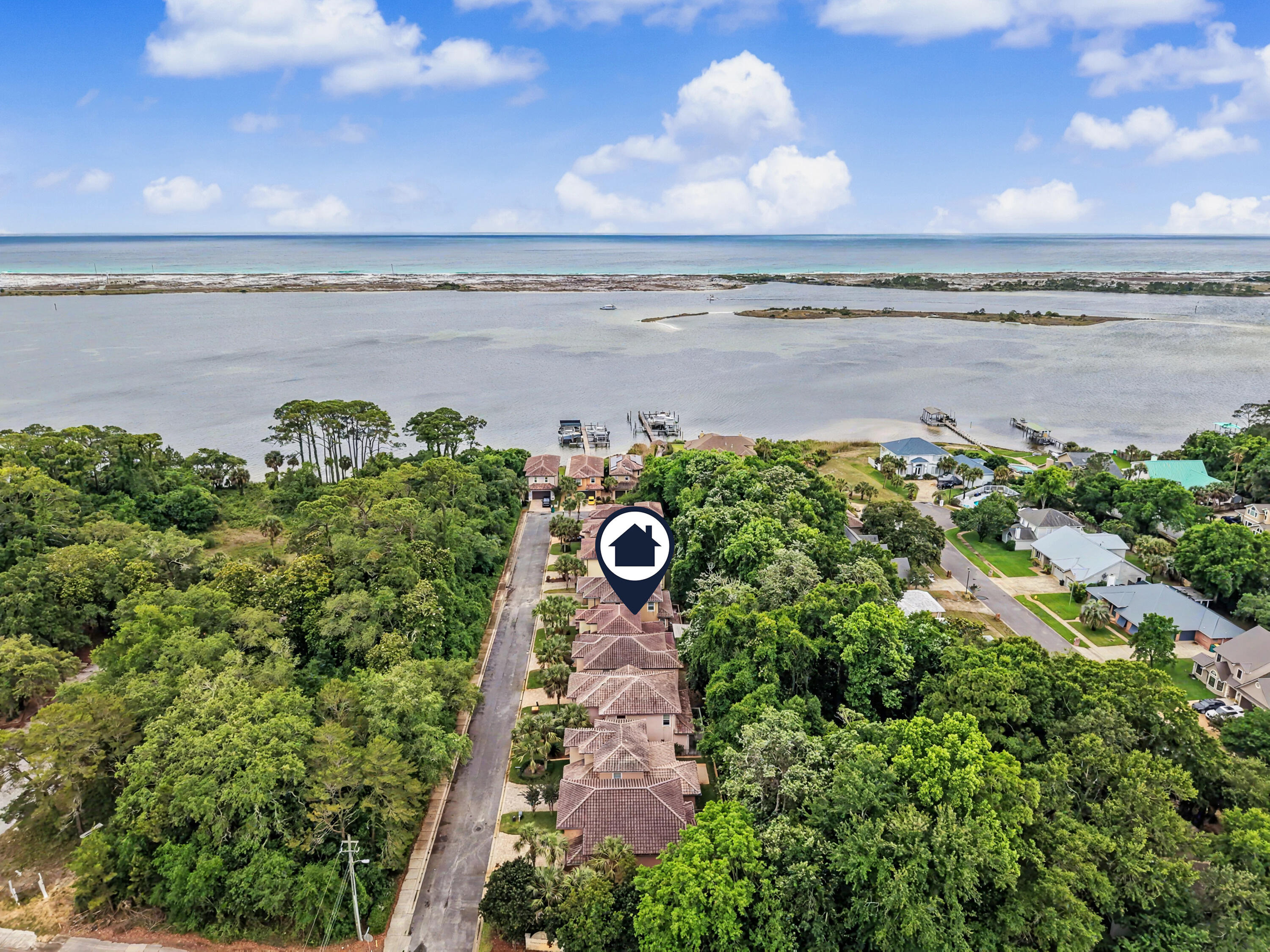 SOUNDVIEW - Residential Lease