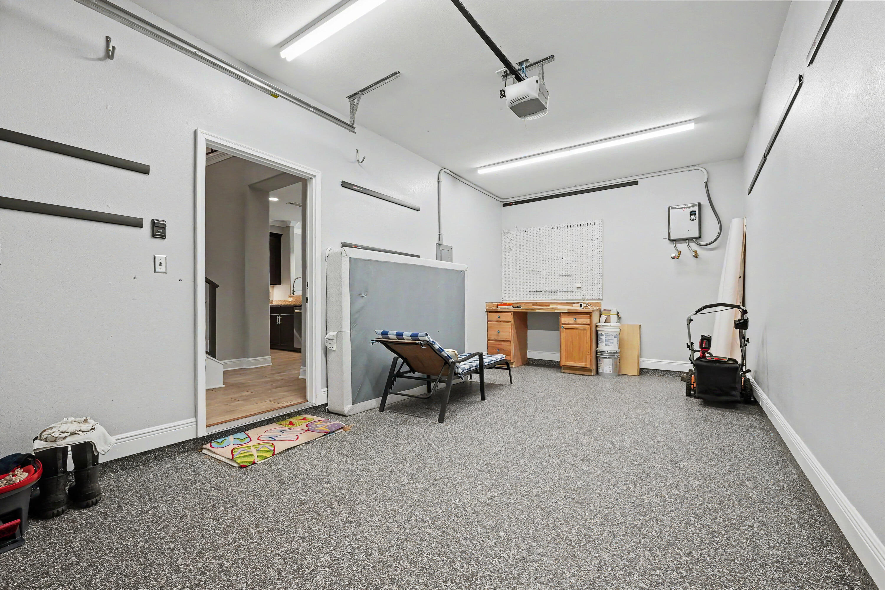 SOUNDVIEW - Residential Lease