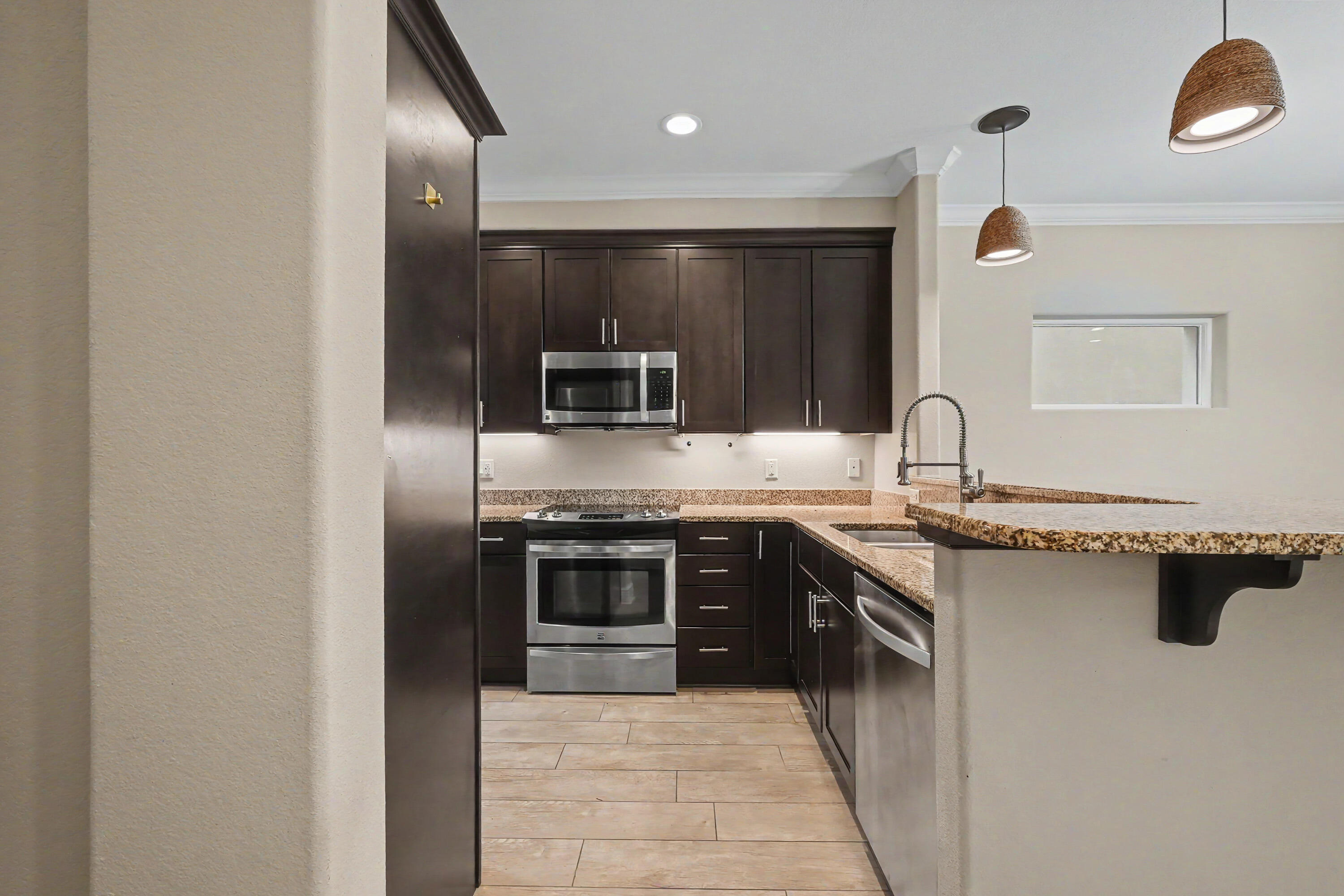 SOUNDVIEW - Residential Lease