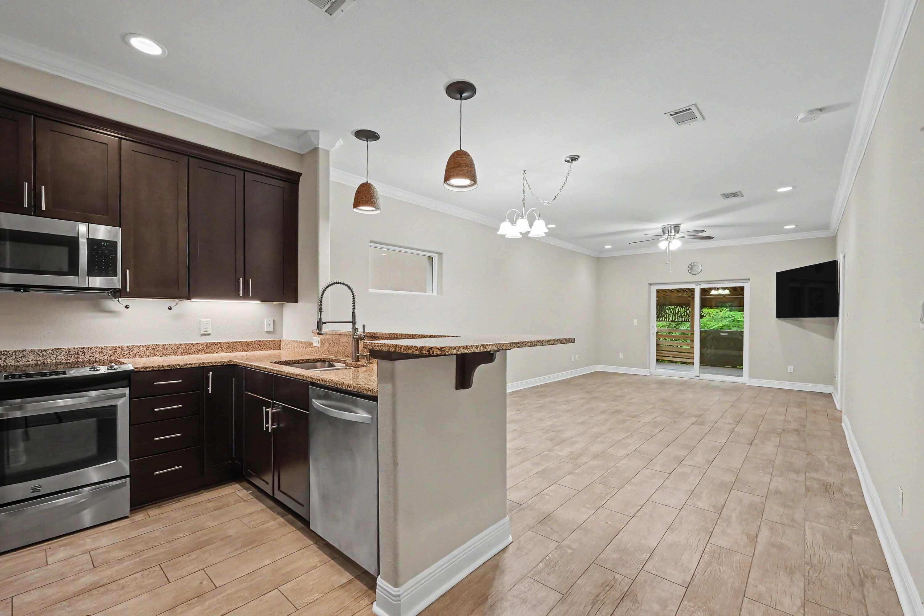 SOUNDVIEW - Residential Lease