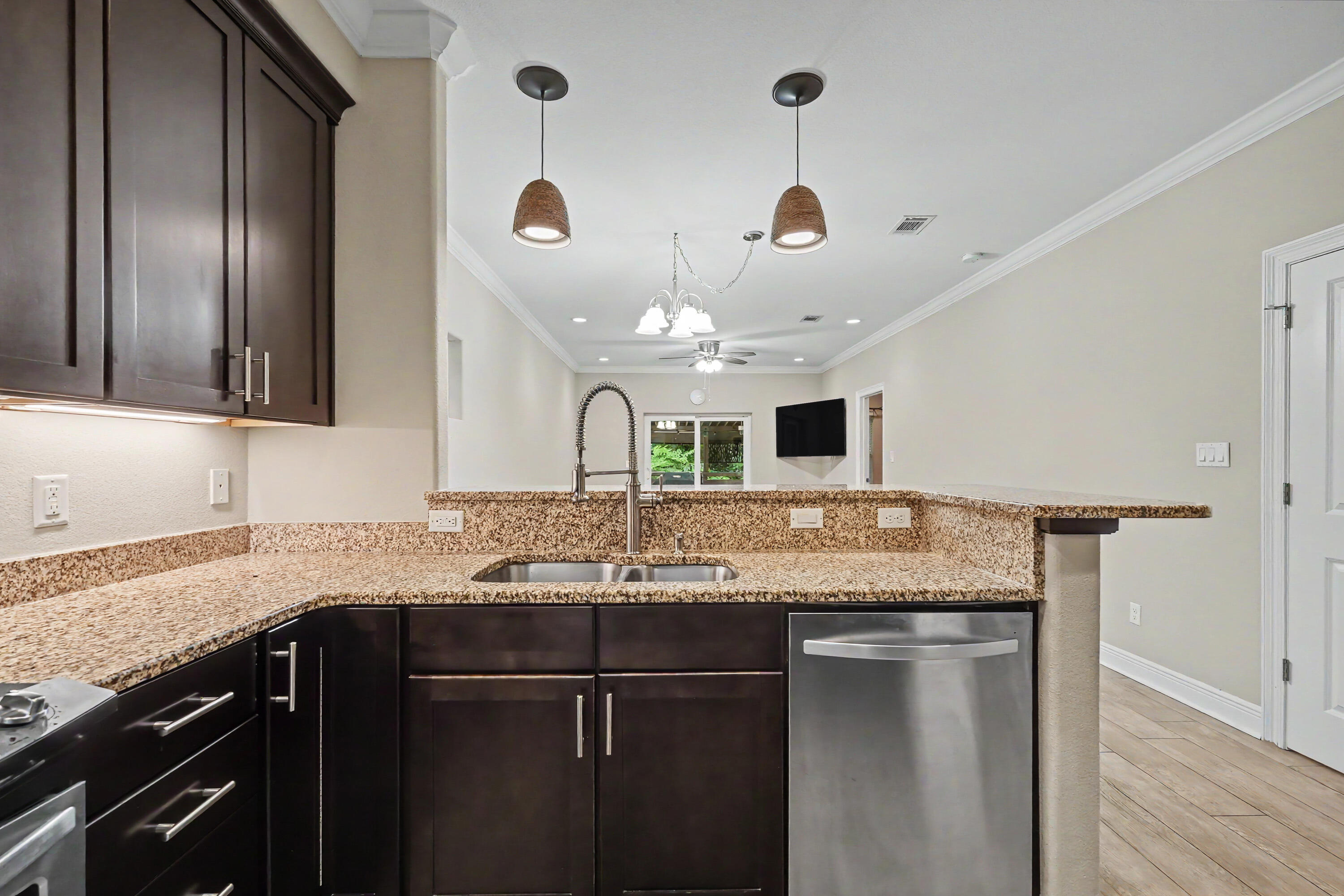 SOUNDVIEW - Residential Lease