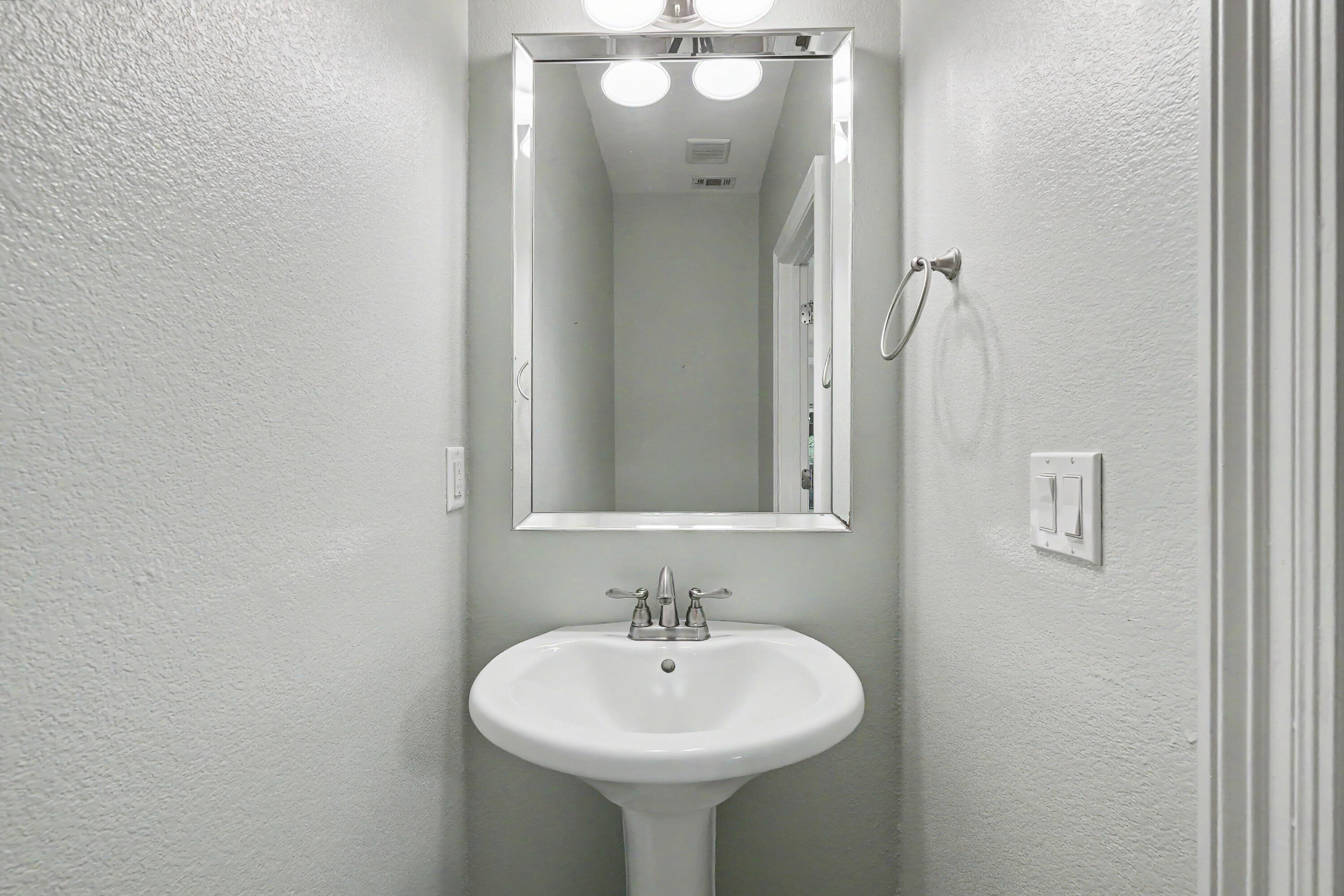 SOUNDVIEW - Residential Lease