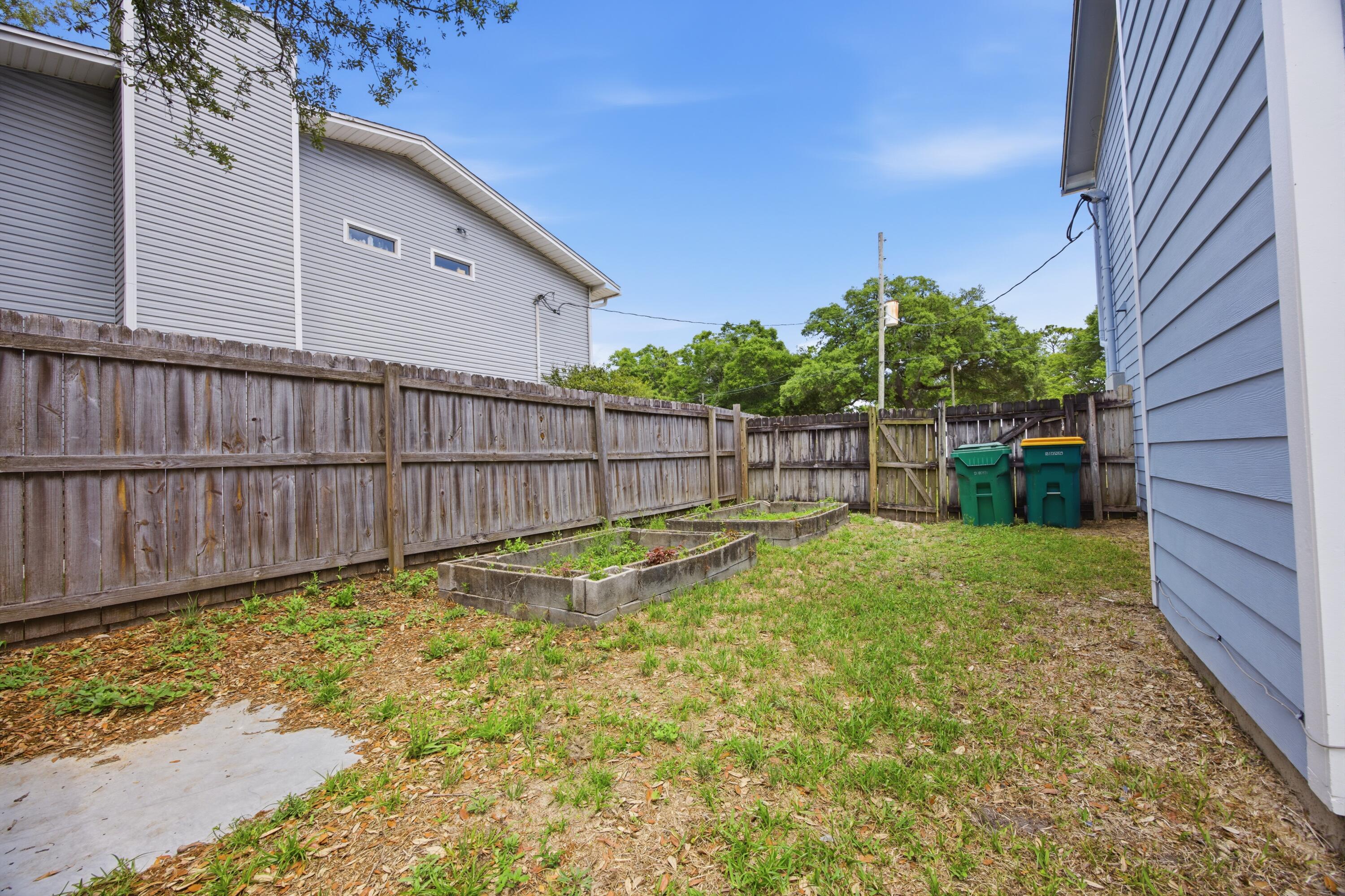 SHANGRA WOODS - Residential