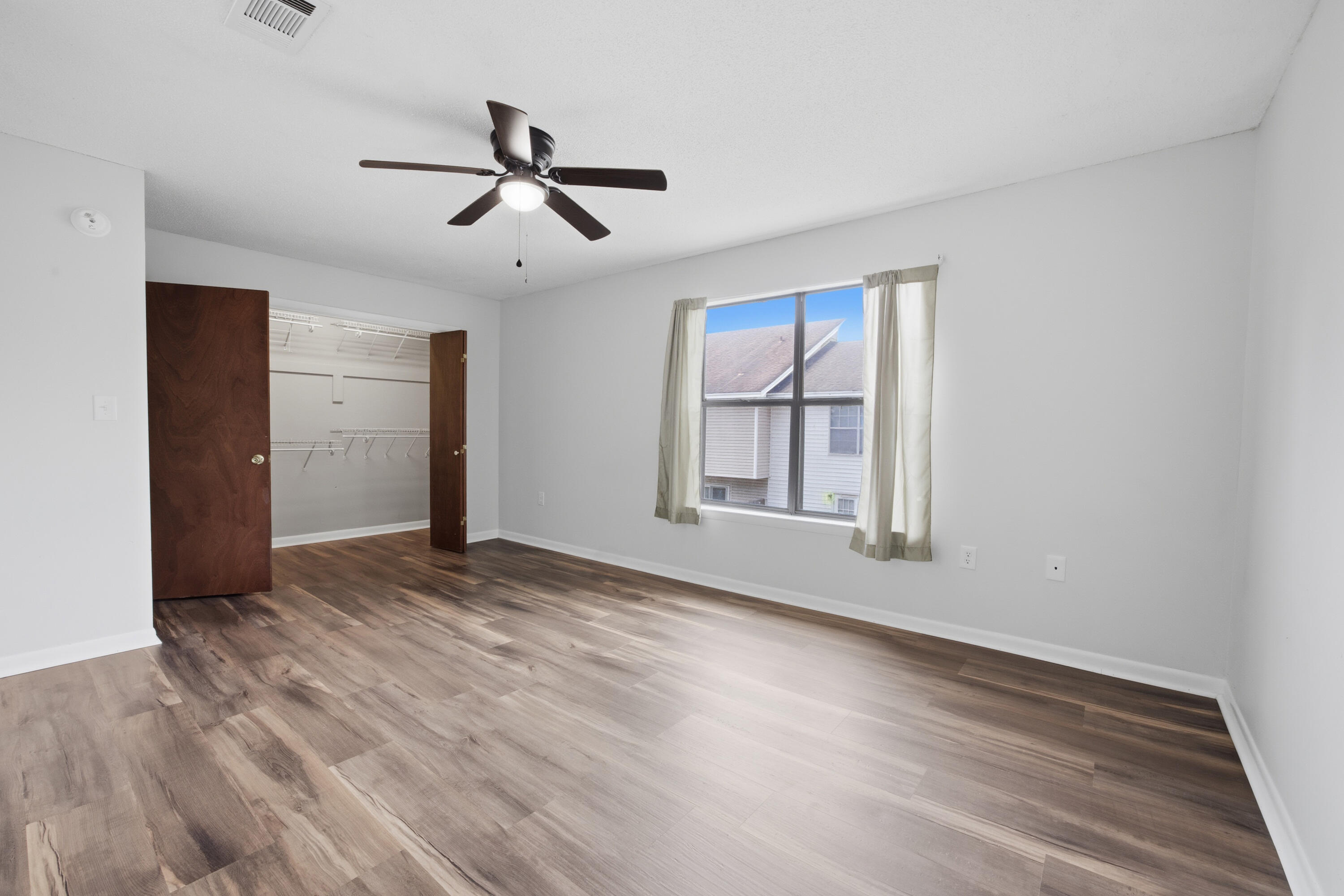 SHANGRA WOODS - Residential