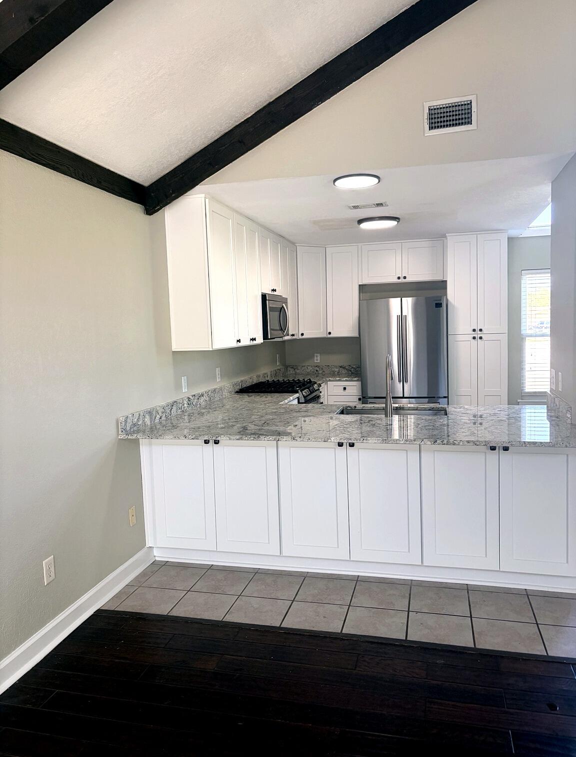 GRAND LAGOON SHORES - Residential Lease