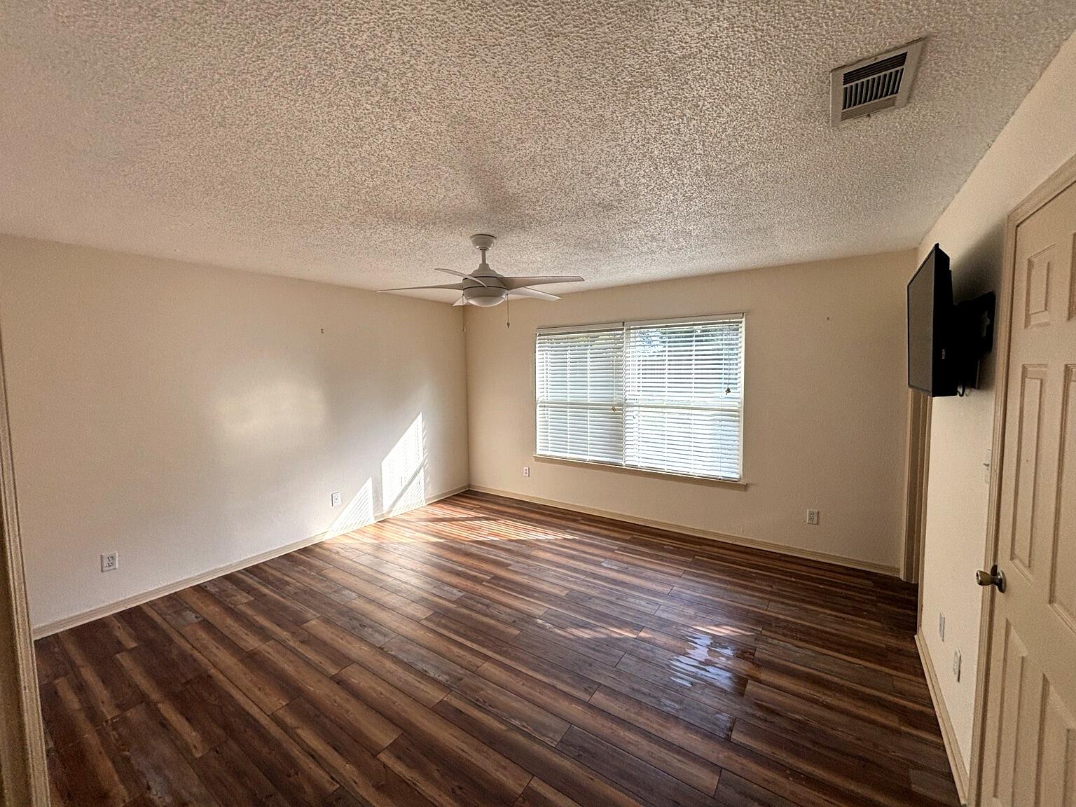 GRAND LAGOON SHORES - Residential Lease
