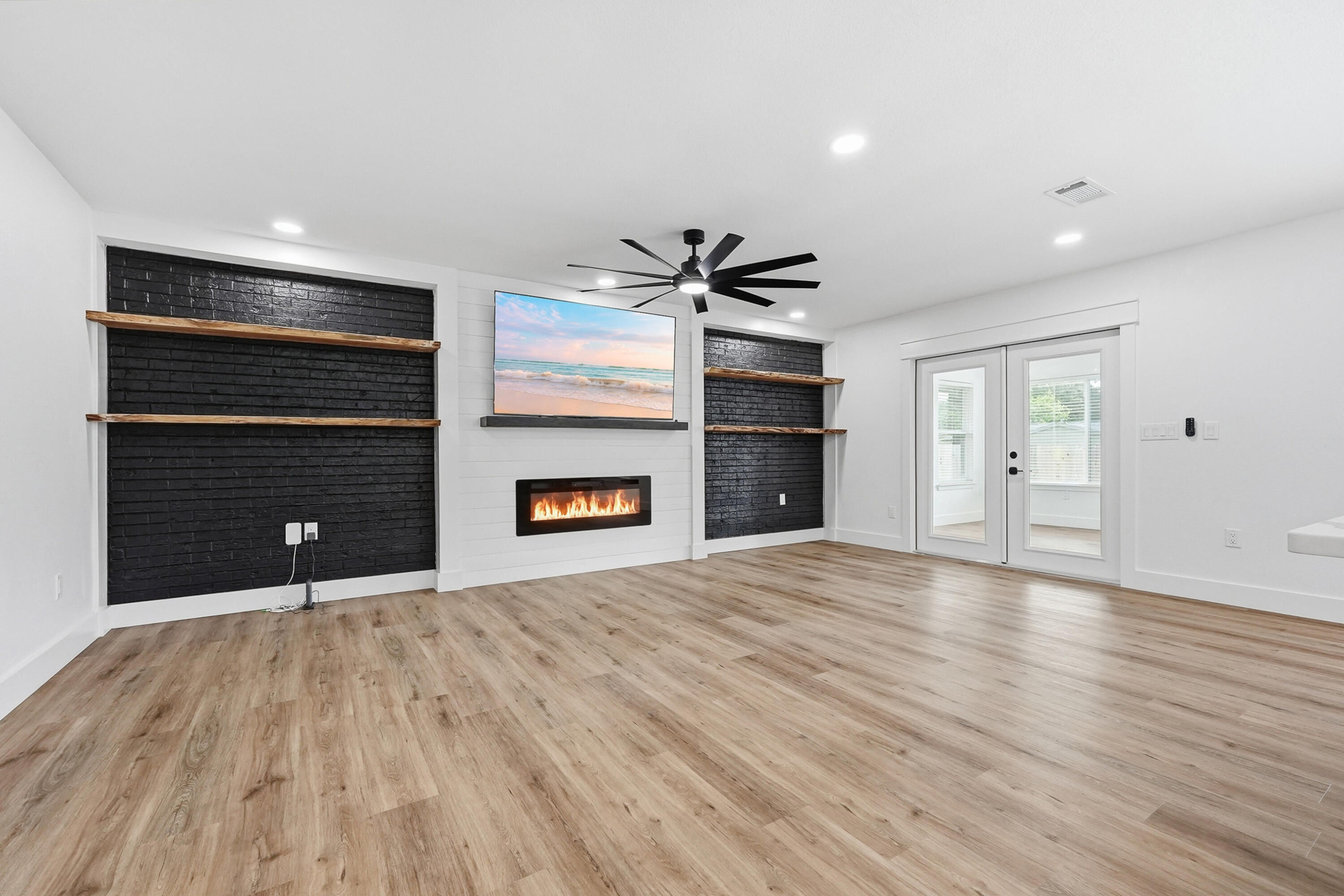 Kenwood/Country Club Est - Residential