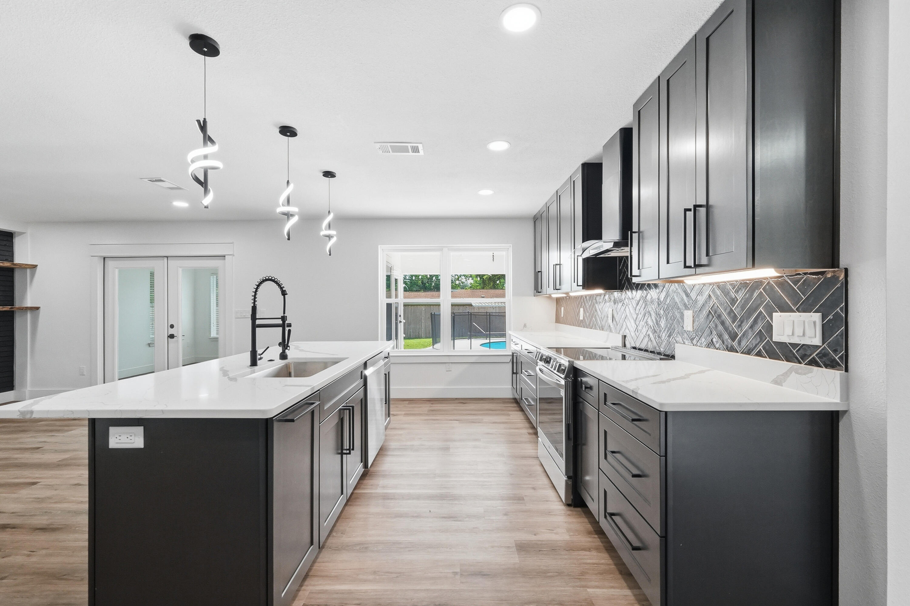 Kenwood/Country Club Est - Residential