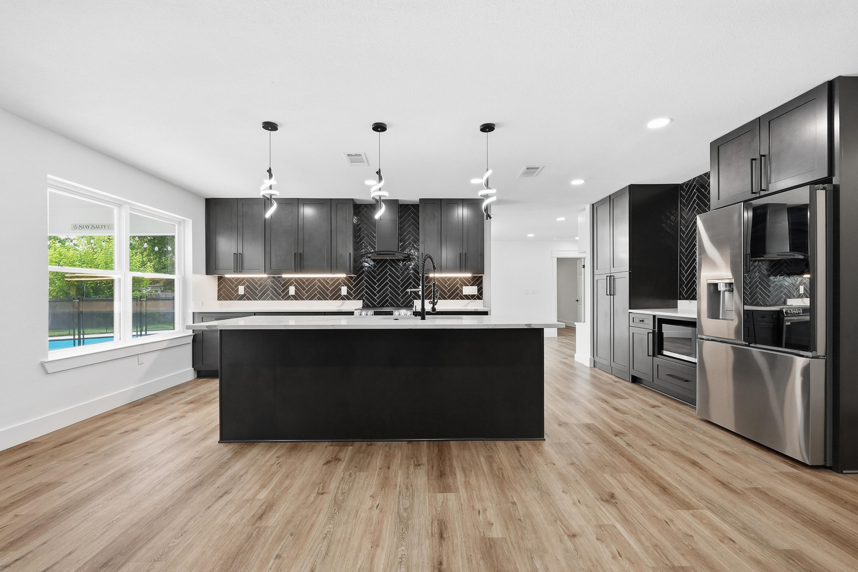 Kenwood/Country Club Est - Residential