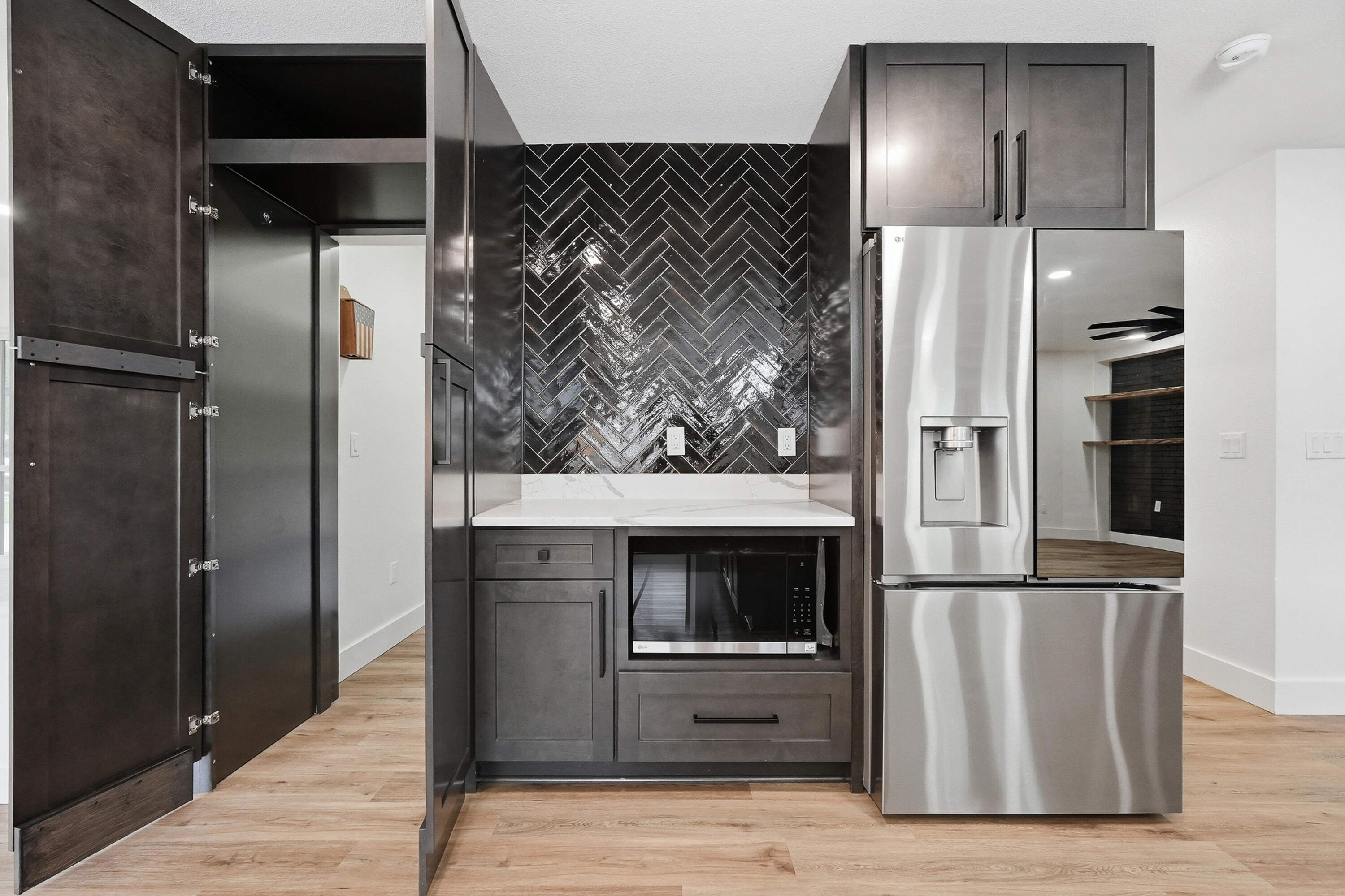 Kenwood/Country Club Est - Residential