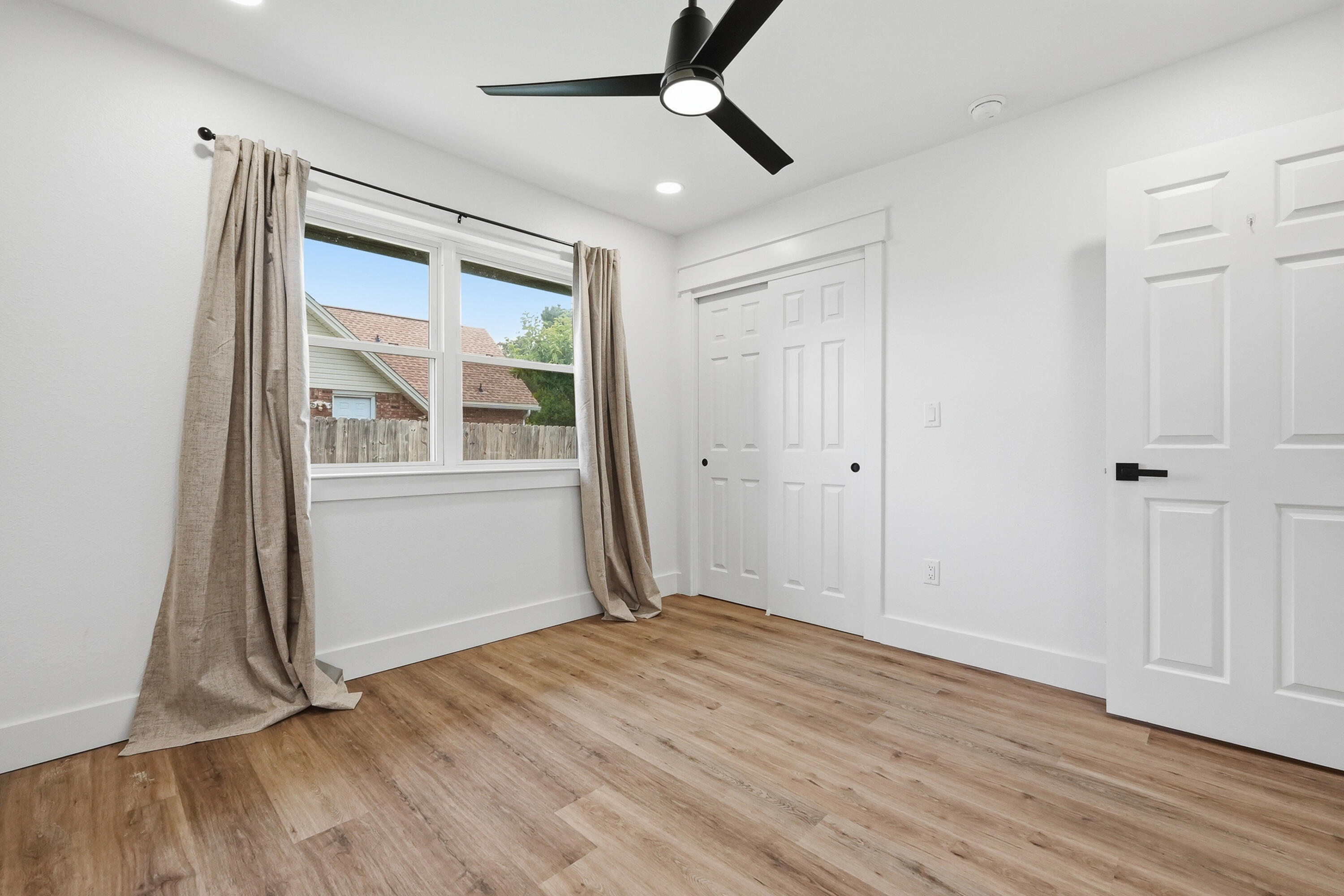 Kenwood/Country Club Est - Residential