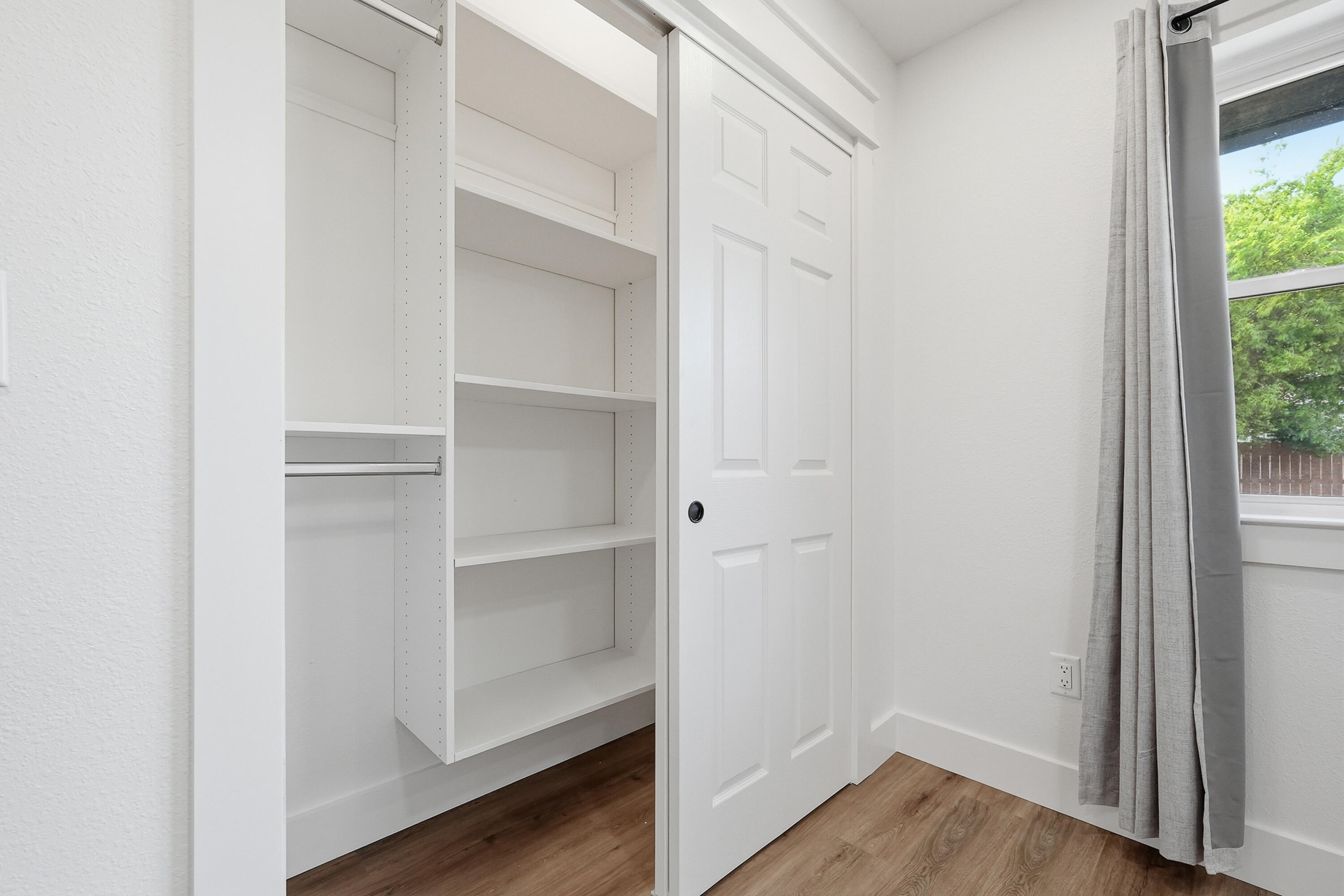 Kenwood/Country Club Est - Residential