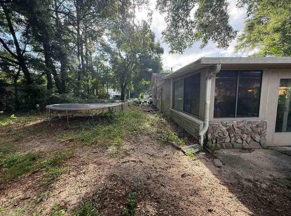 RACETRACK ROAD - Residential