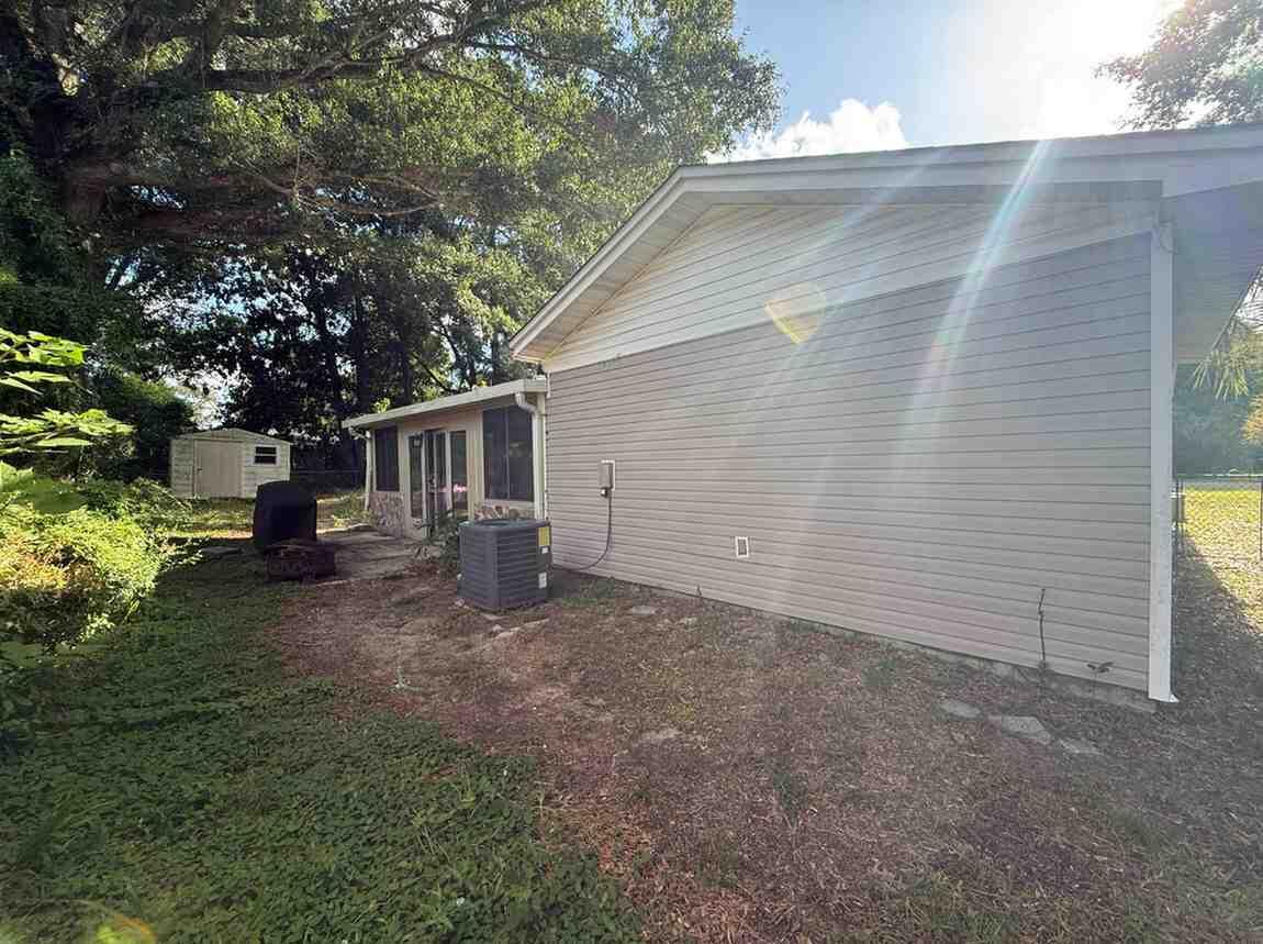 RACETRACK ROAD - Residential