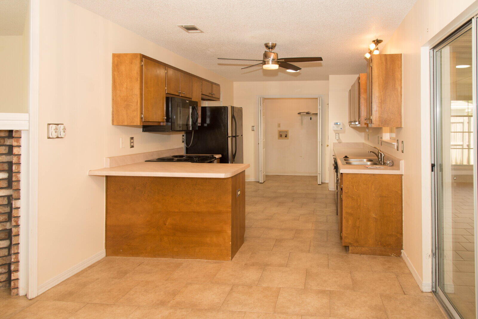 WYNNEHAVEN BEACH ESTATES - Residential Lease