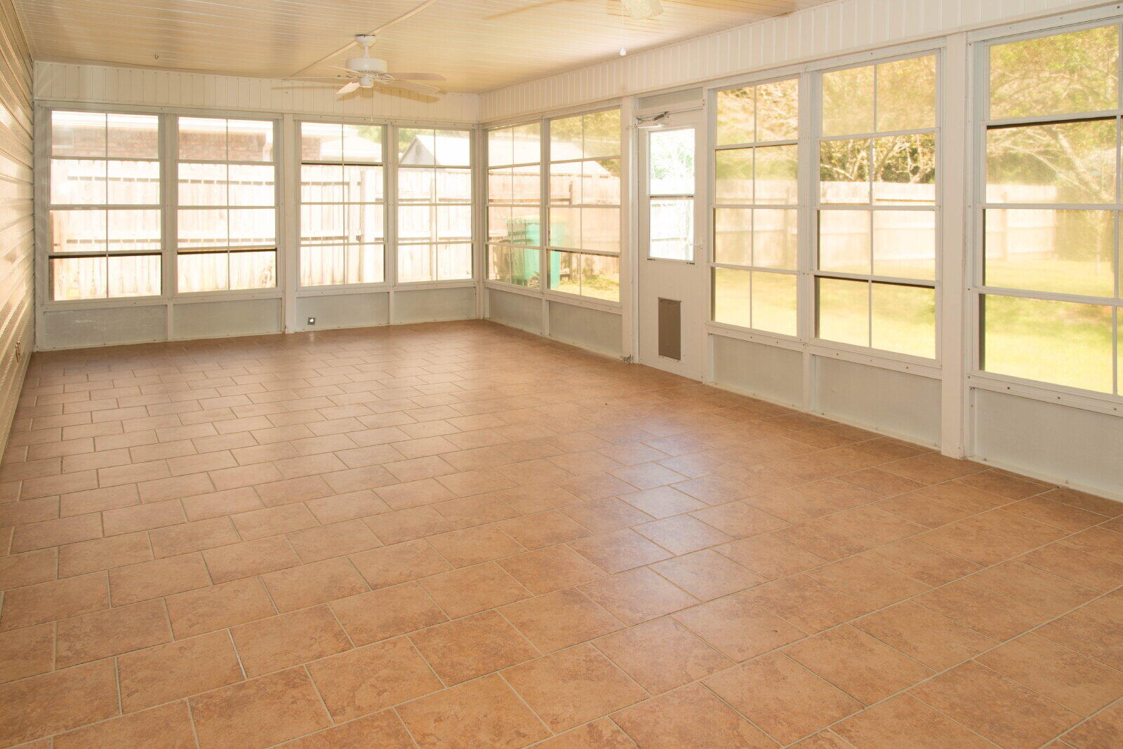 WYNNEHAVEN BEACH ESTATES - Residential Lease