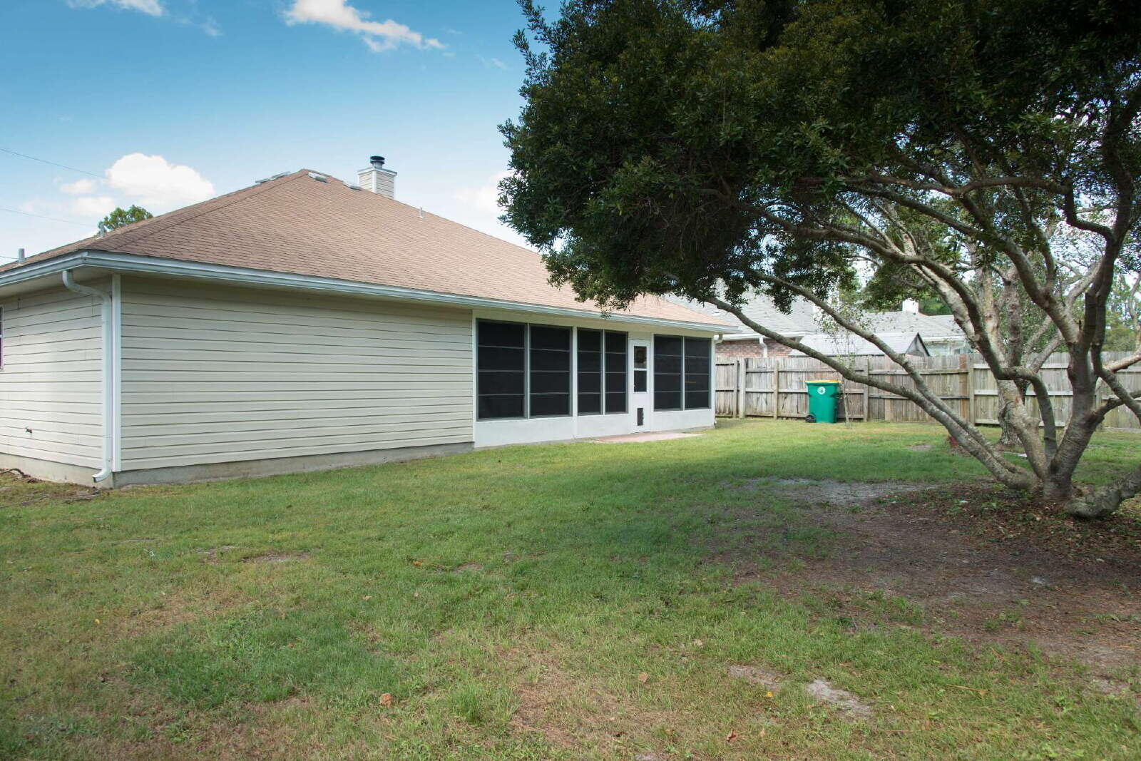 WYNNEHAVEN BEACH ESTATES - Residential Lease