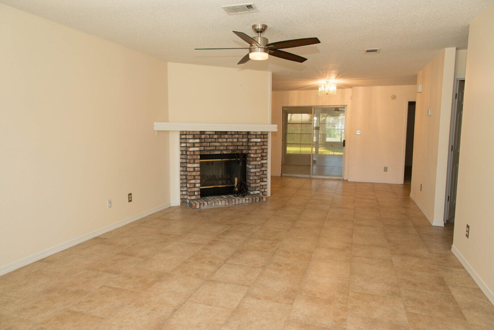 WYNNEHAVEN BEACH ESTATES - Residential Lease