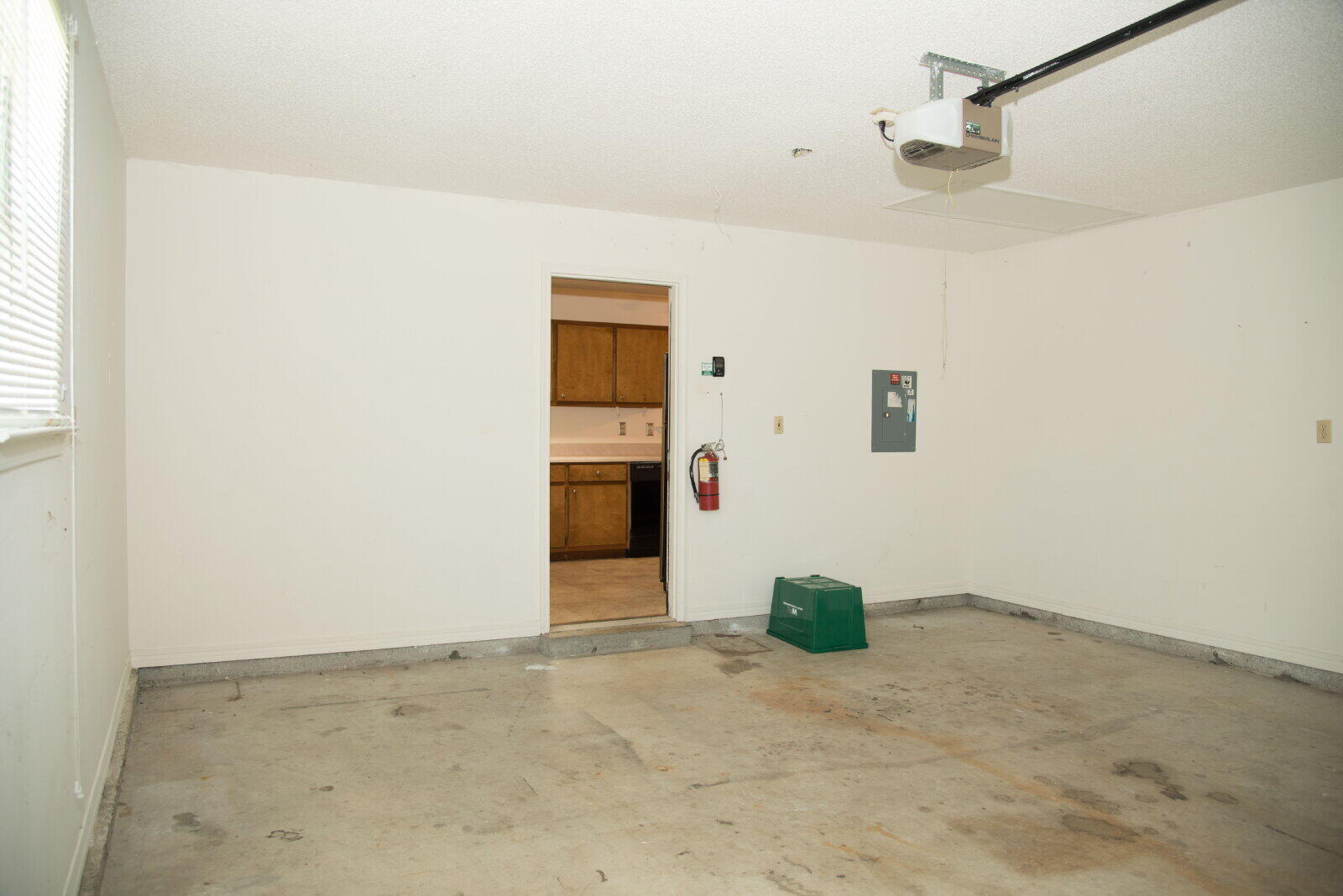 WYNNEHAVEN BEACH ESTATES - Residential Lease