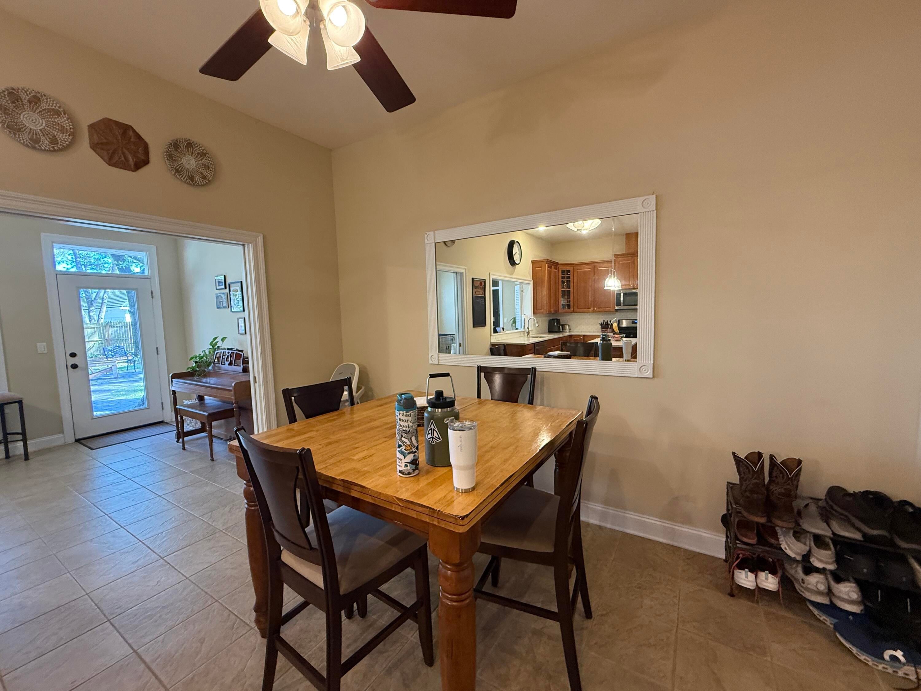 SOUTHWIND PH VI UNIT 29 - Residential Lease