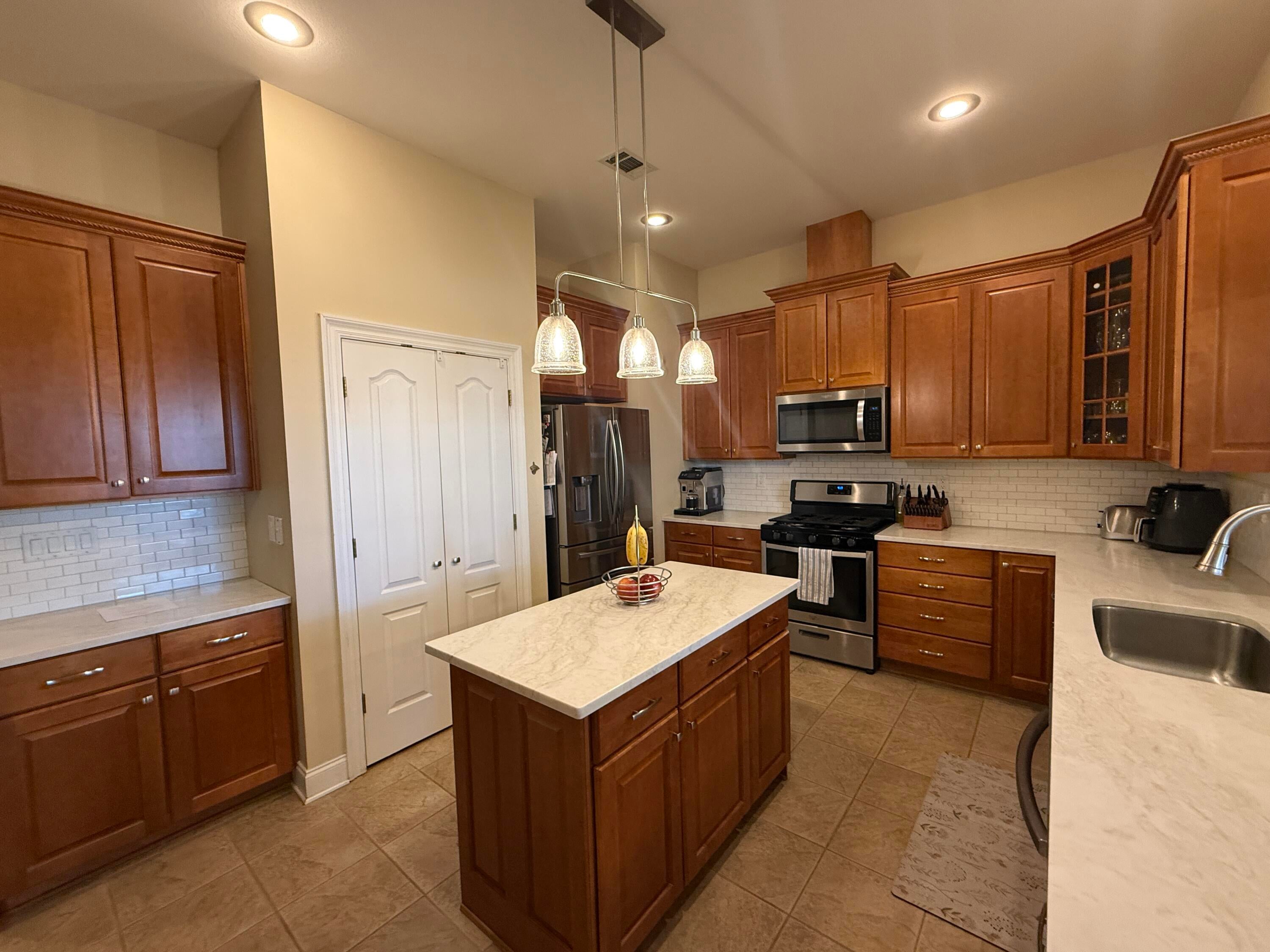 SOUTHWIND PH VI UNIT 29 - Residential Lease