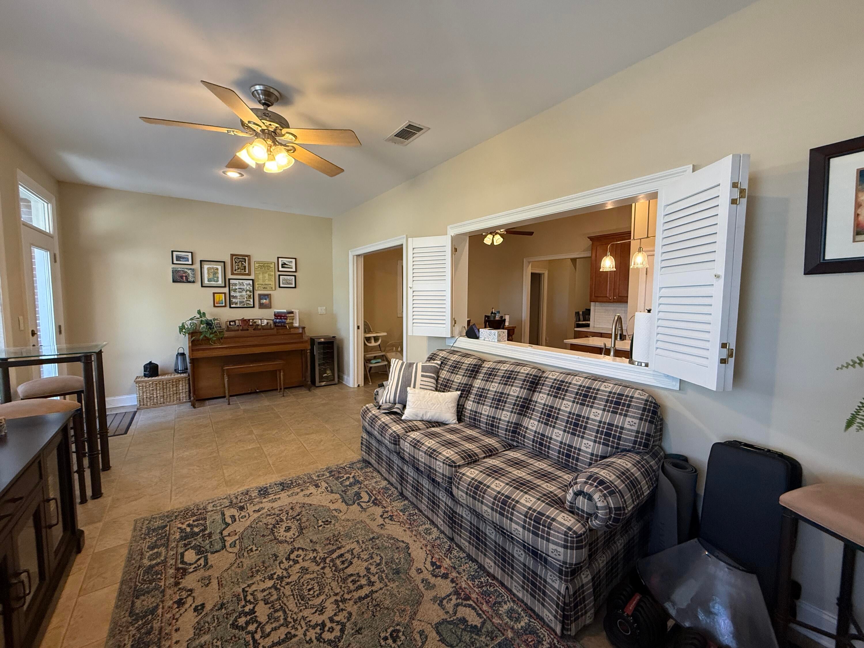 SOUTHWIND PH VI UNIT 29 - Residential Lease