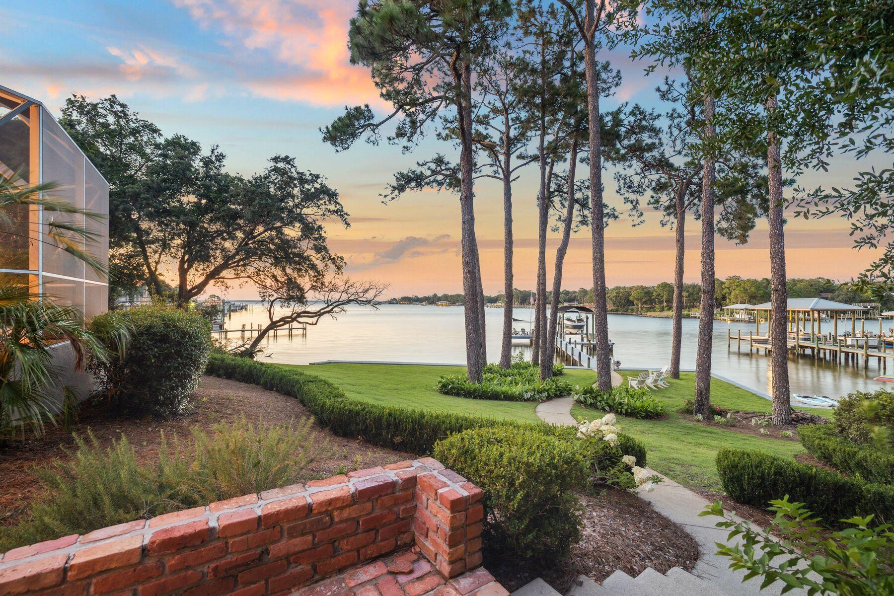 KELLYS ADDN TO DESTIN - Residential