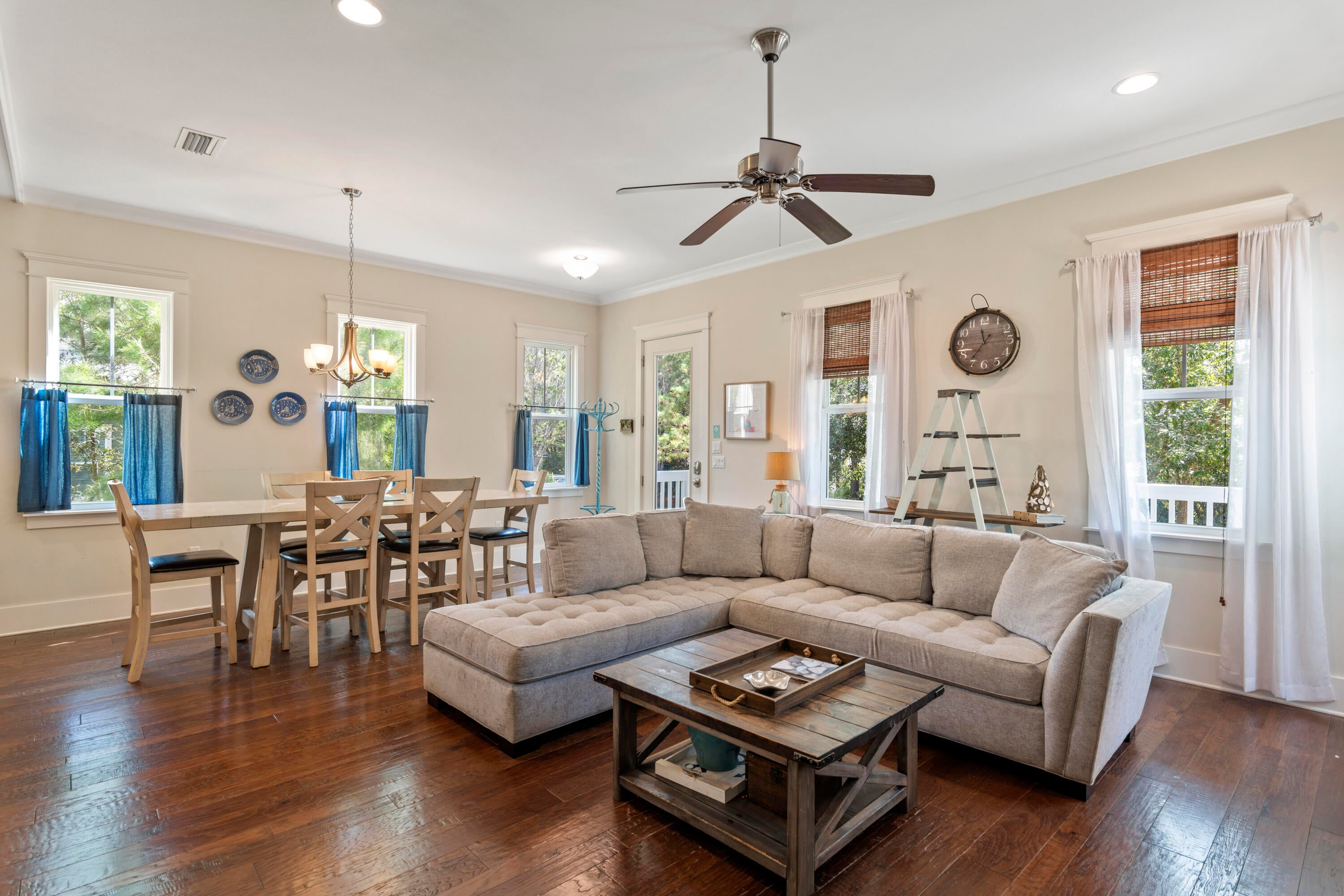 HIGHLAND PARKS - Residential Lease